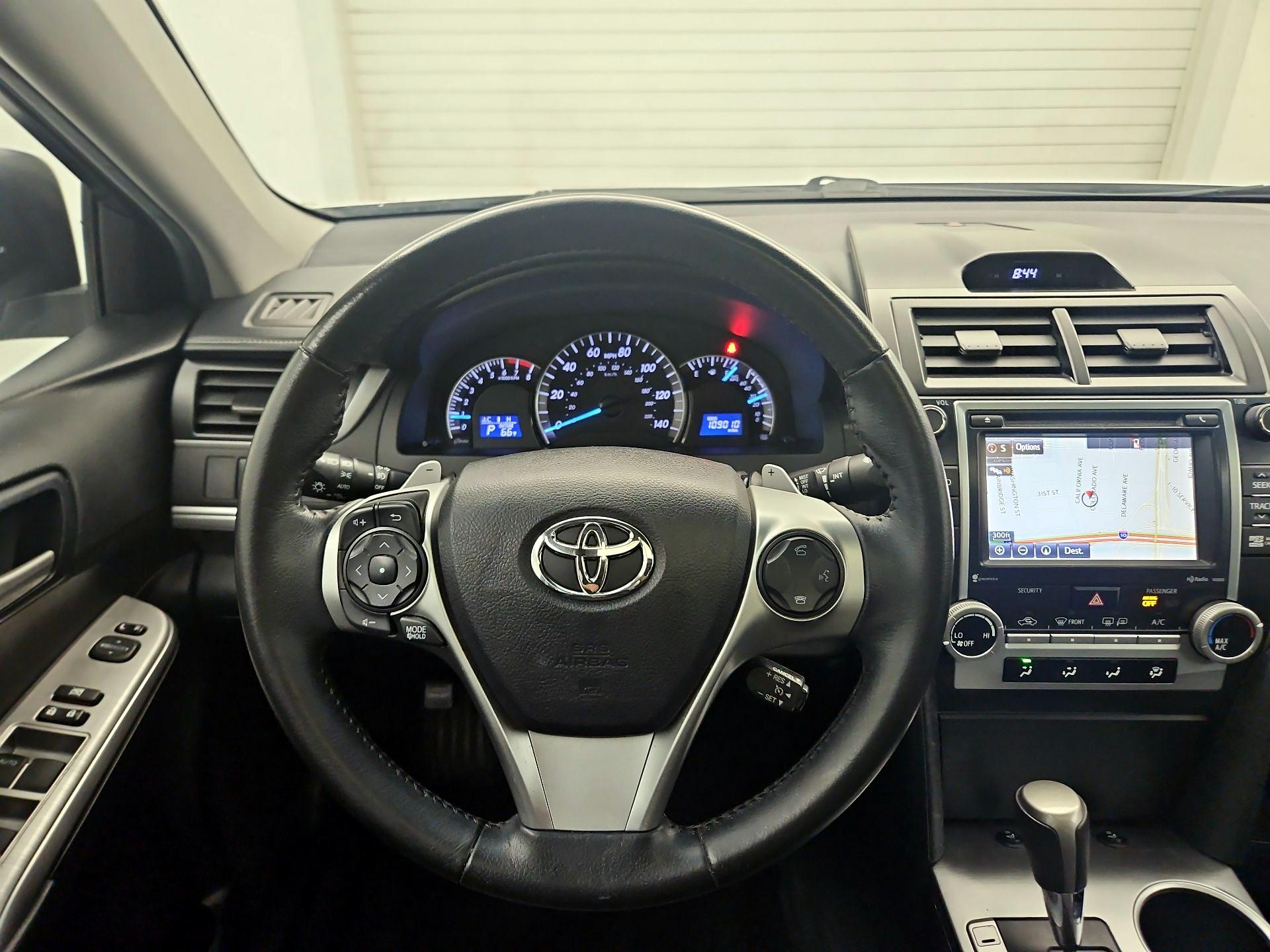 Thumbnail: 2014 Toyota Camry - 10