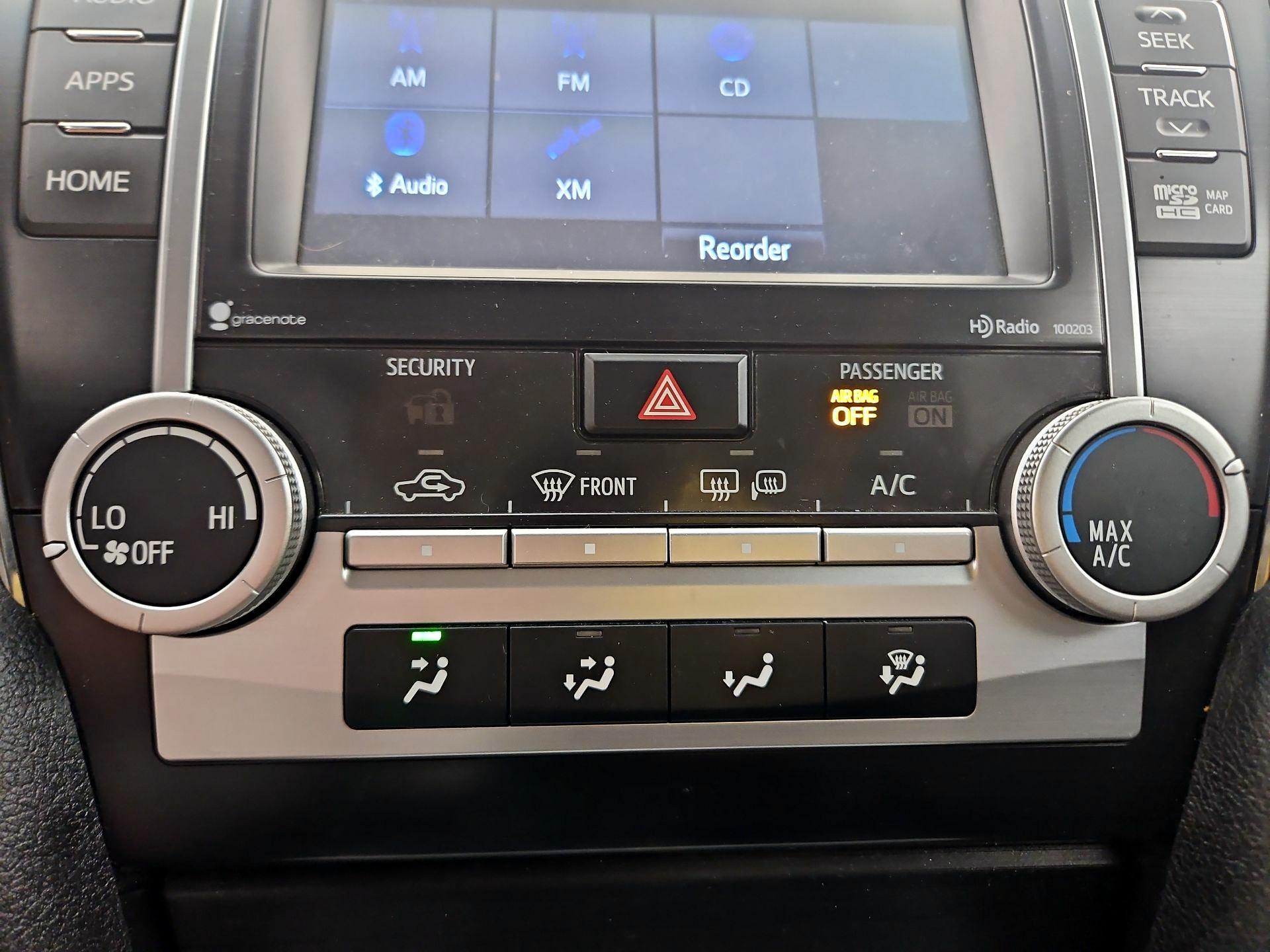 Thumbnail: 2014 Toyota Camry - 17
