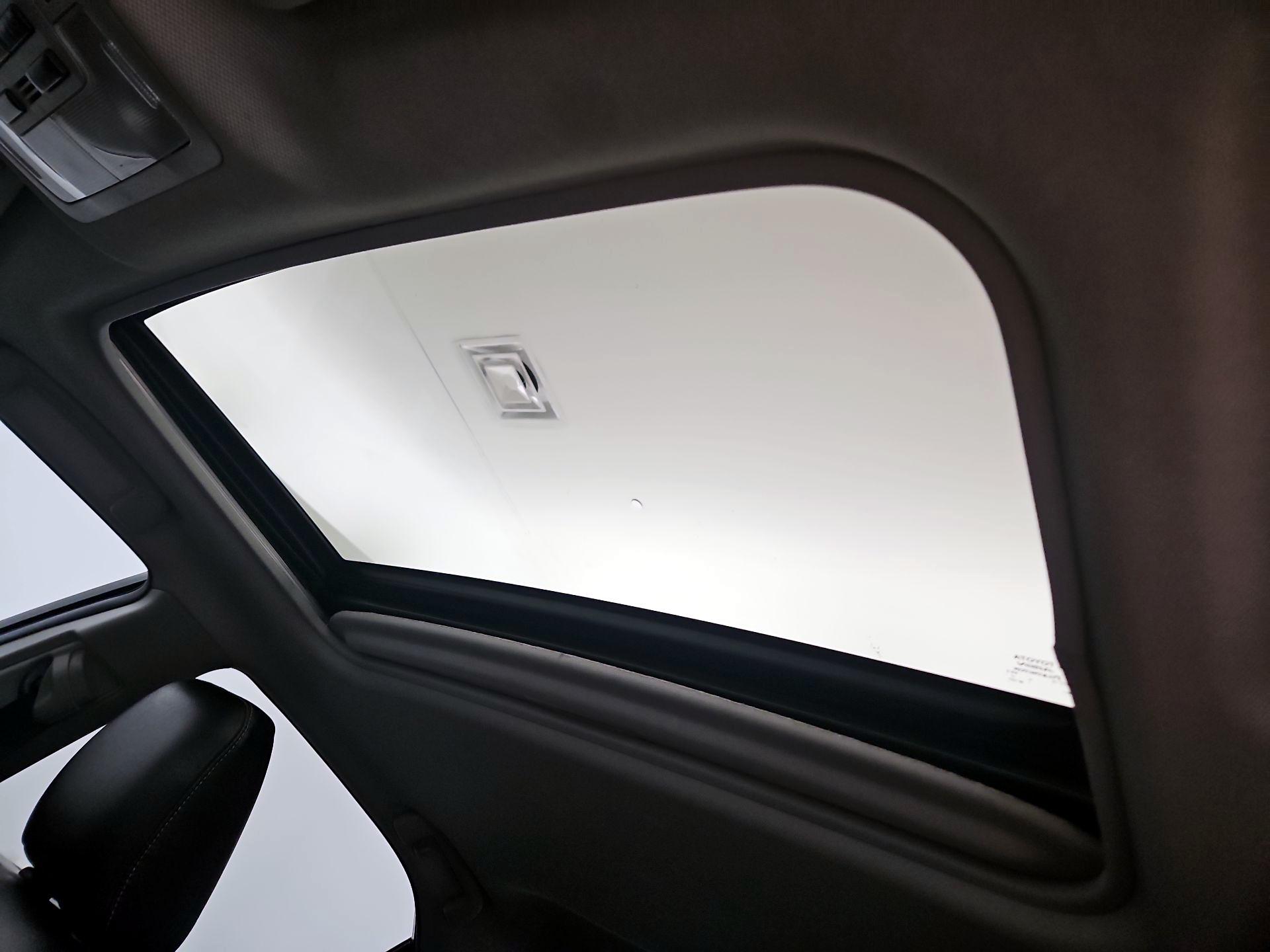 Thumbnail: 2014 Toyota Camry - 20