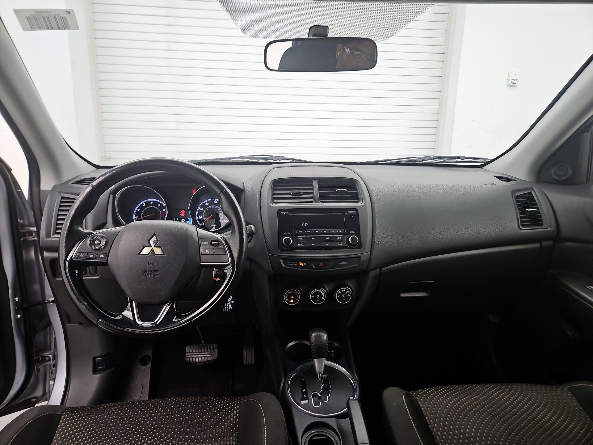 Thumbnail: 2016 Mitsubishi Outlander Sport - 9