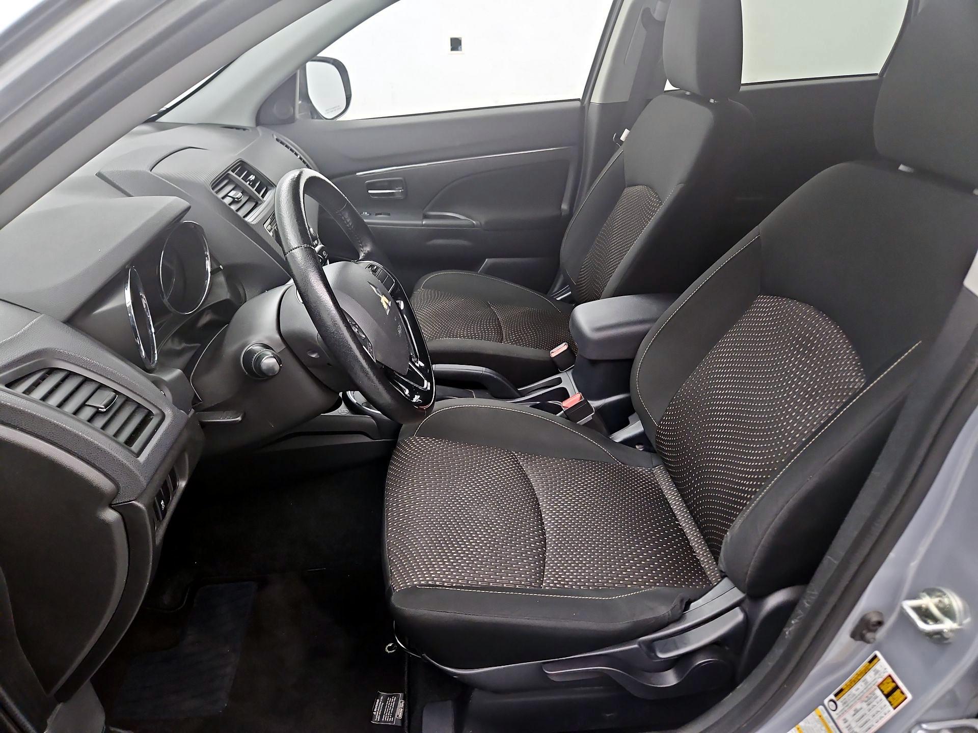 Thumbnail: 2016 Mitsubishi Outlander Sport - 11