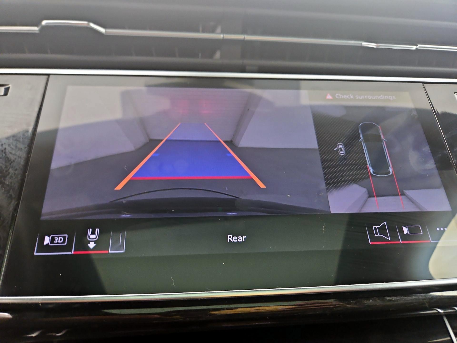 Thumbnail: 2025 Audi Q7 - 14