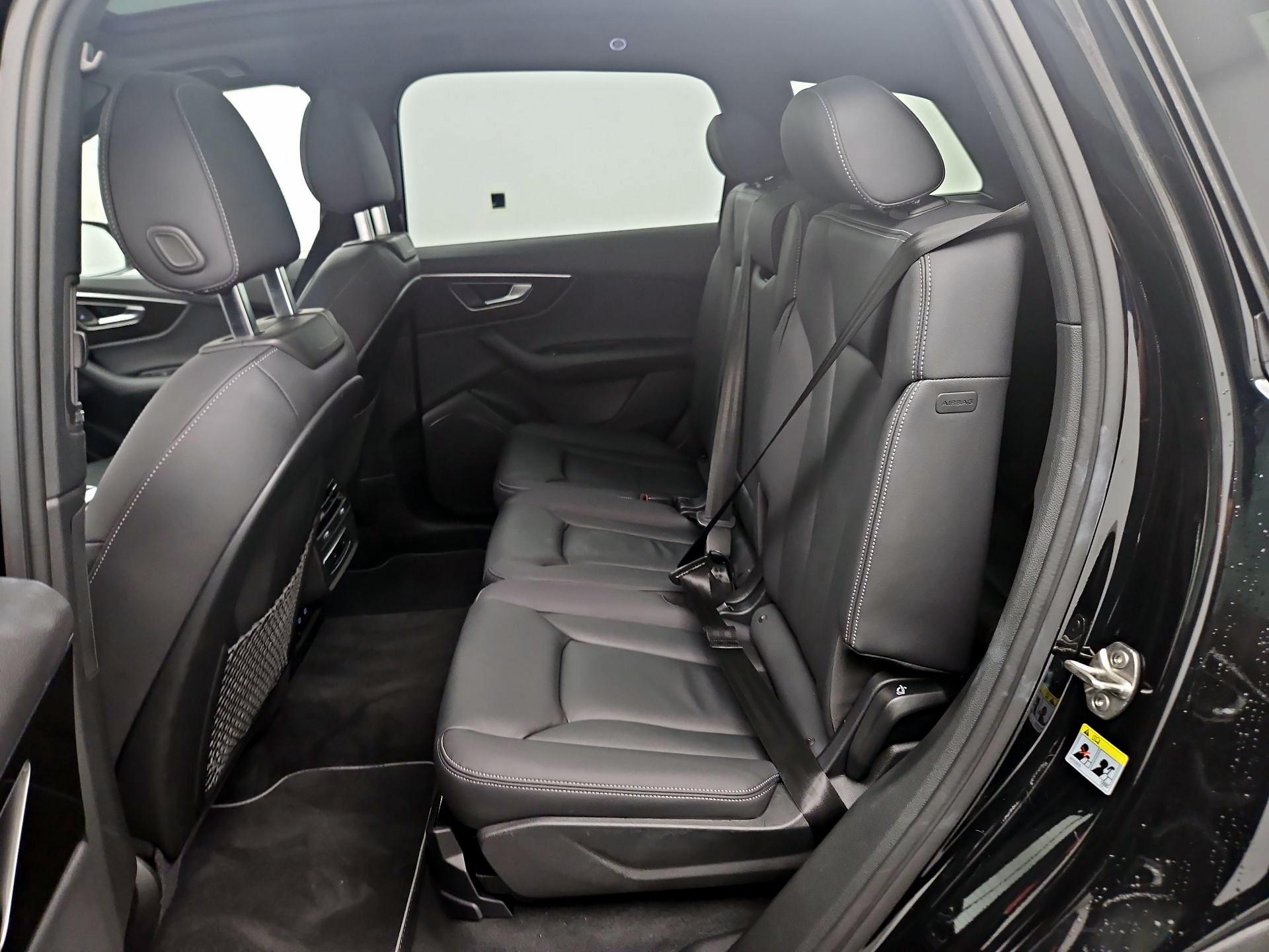 Thumbnail: 2025 Audi Q7 - 19