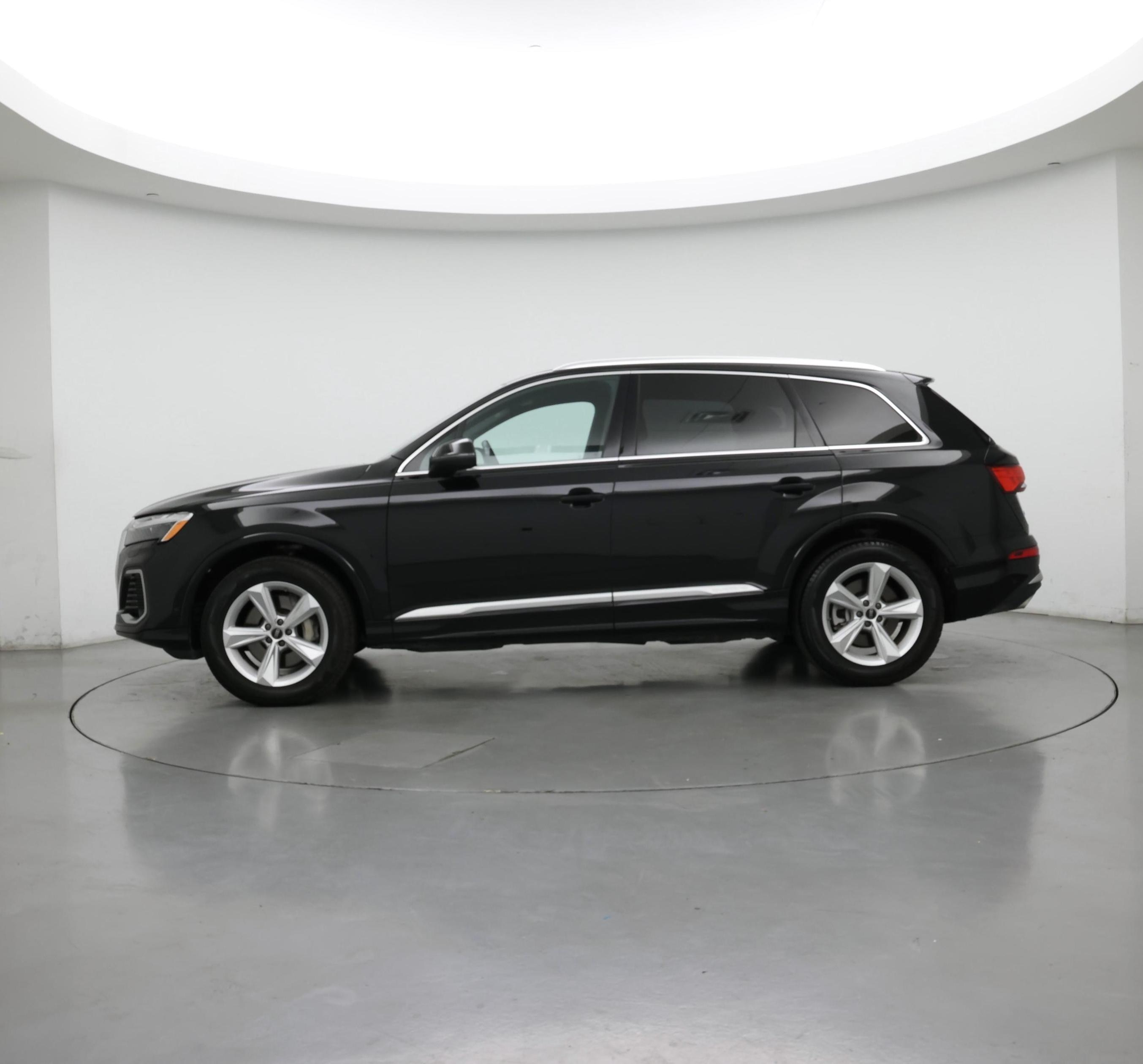Thumbnail: 2025 Audi Q7 - 3