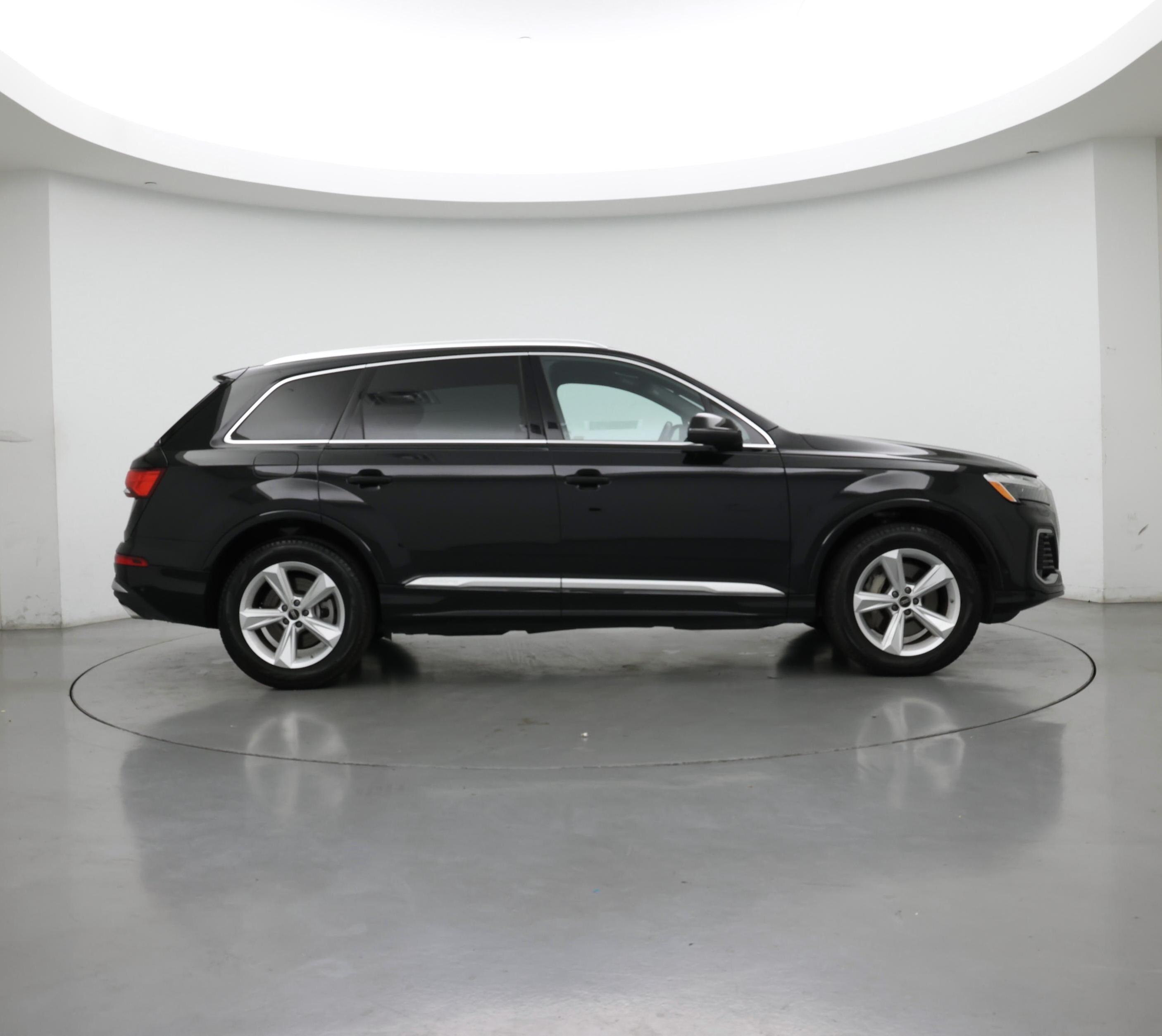 Thumbnail: 2025 Audi Q7 - 7