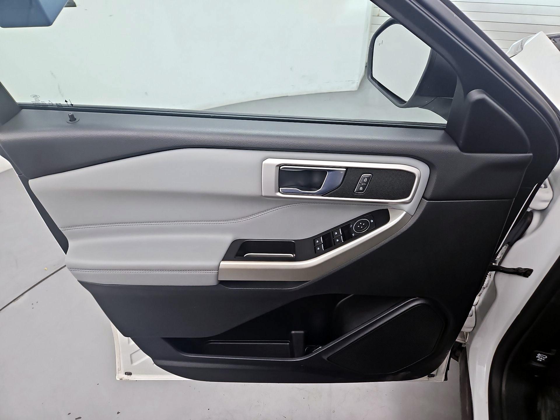 Thumbnail: 2021 Ford Explorer - 12