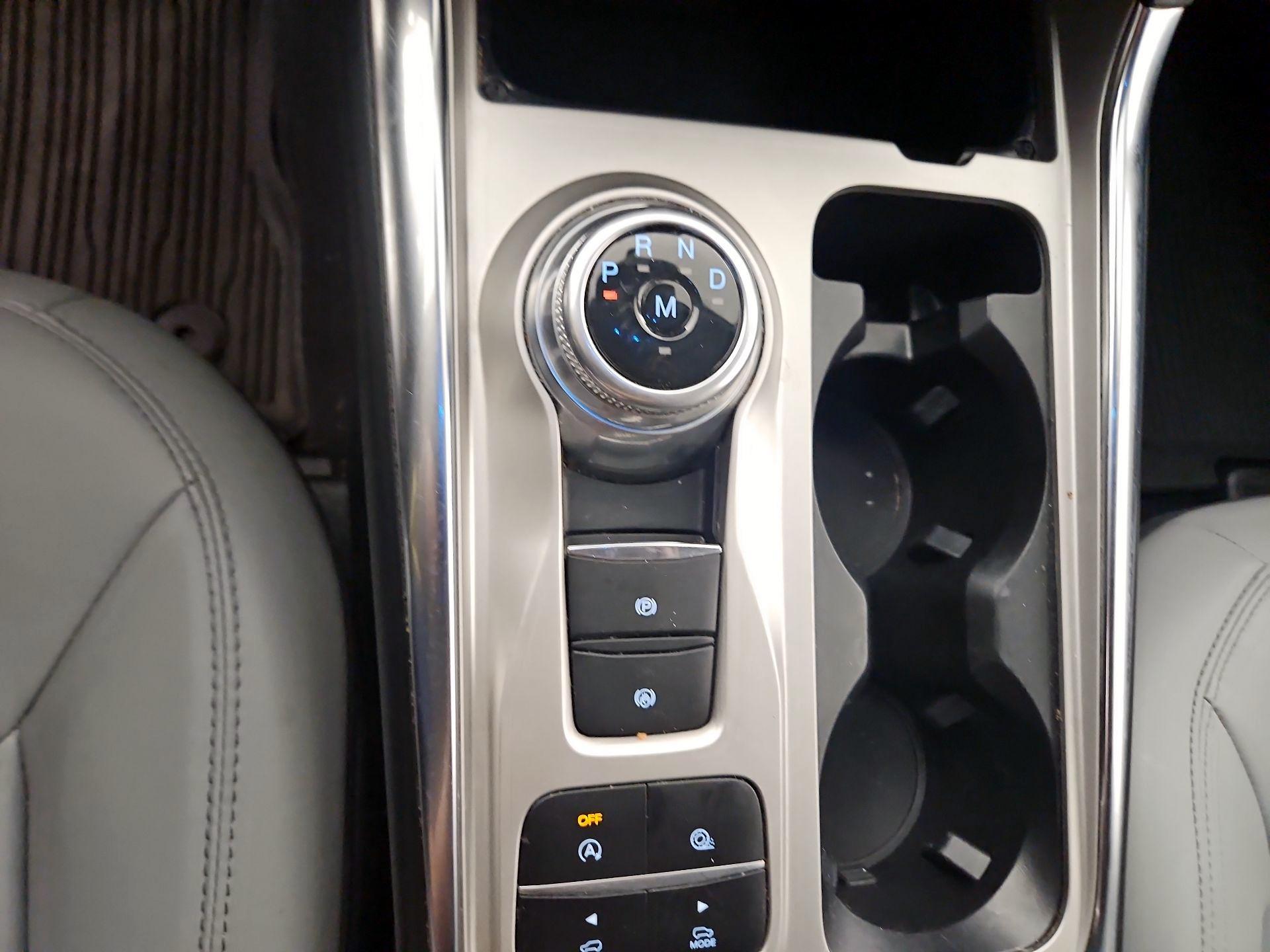 Thumbnail: 2021 Ford Explorer - 16