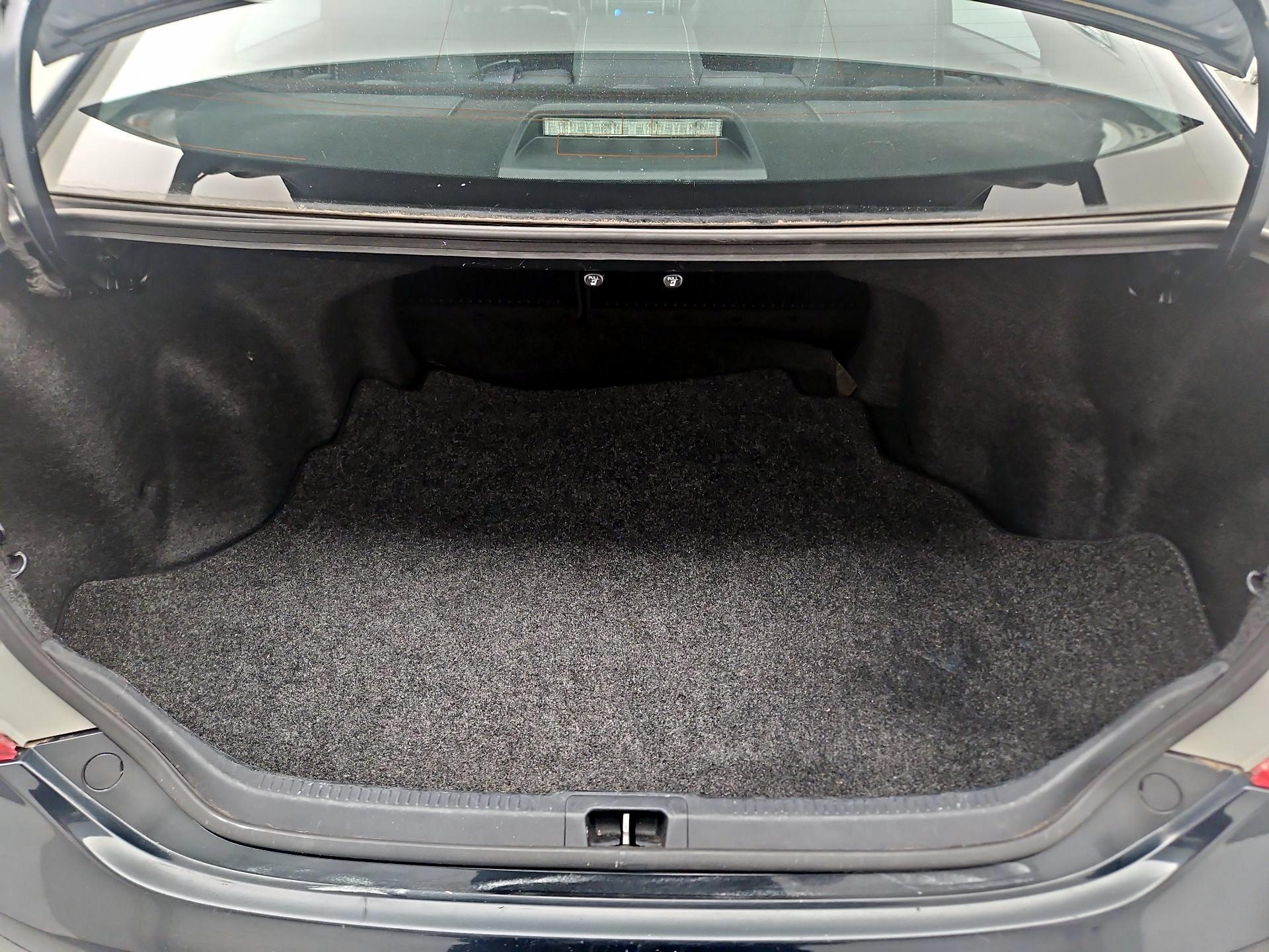 Thumbnail: 2014 Toyota Camry - 18