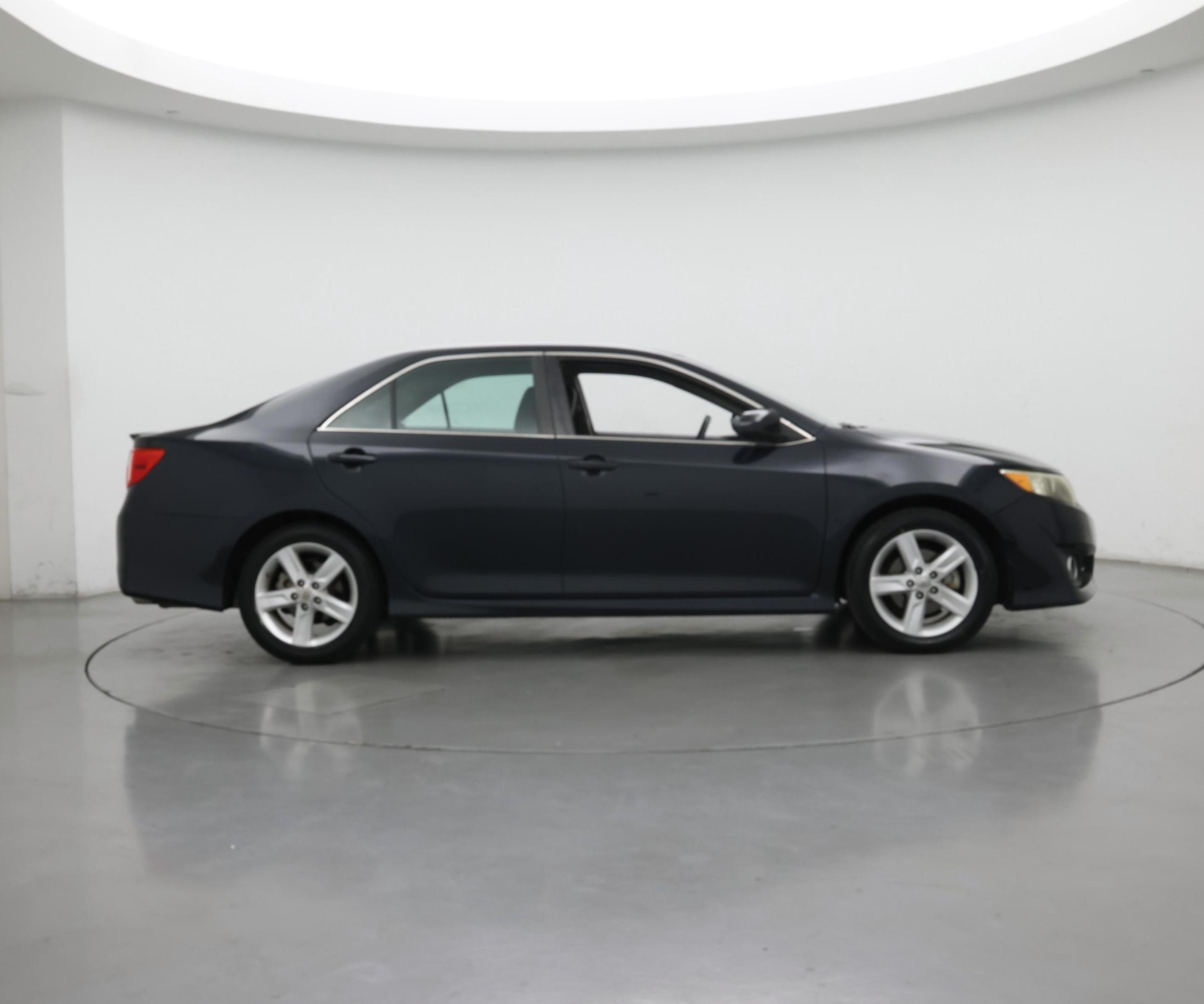 Thumbnail: 2014 Toyota Camry - 7