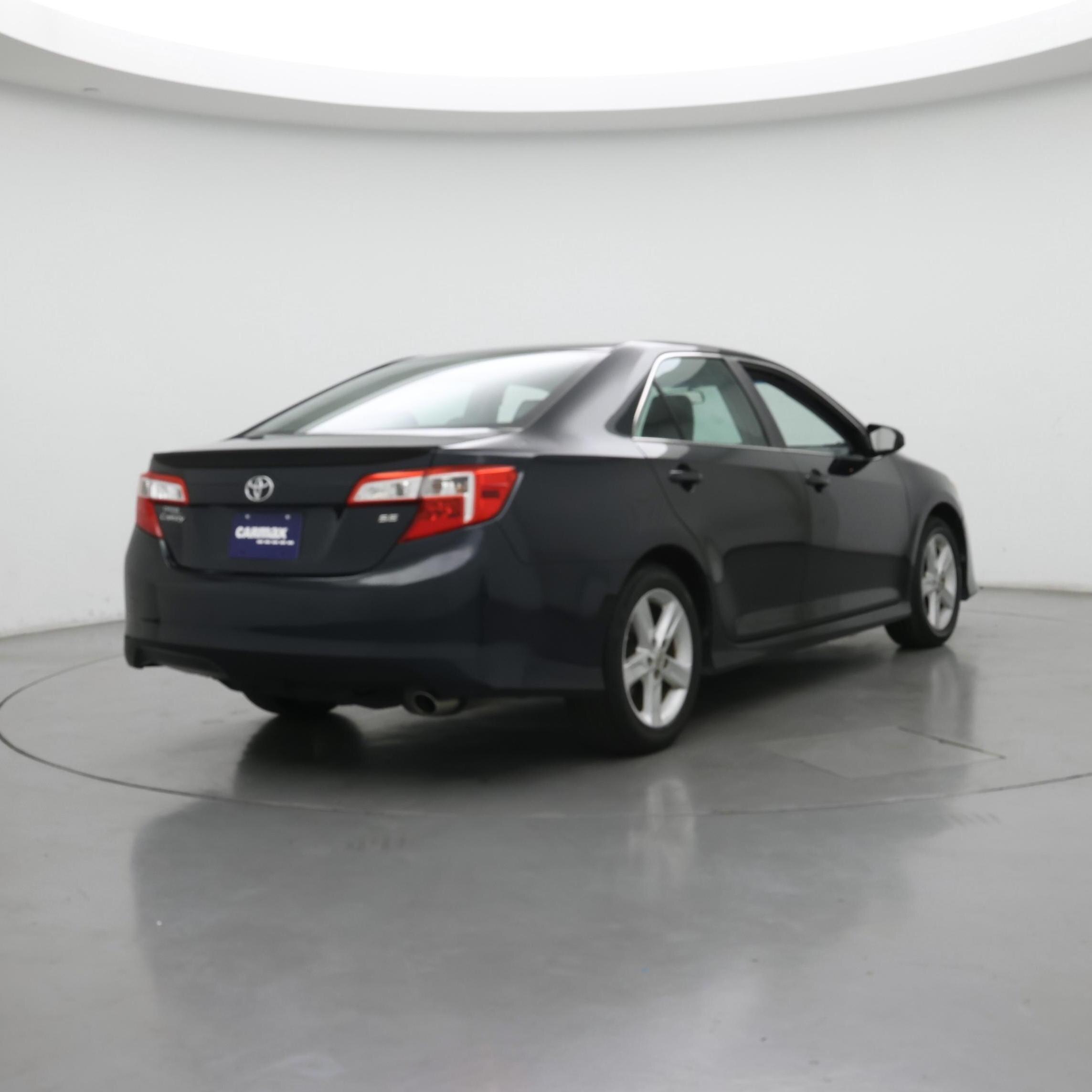 Thumbnail: 2014 Toyota Camry - 8
