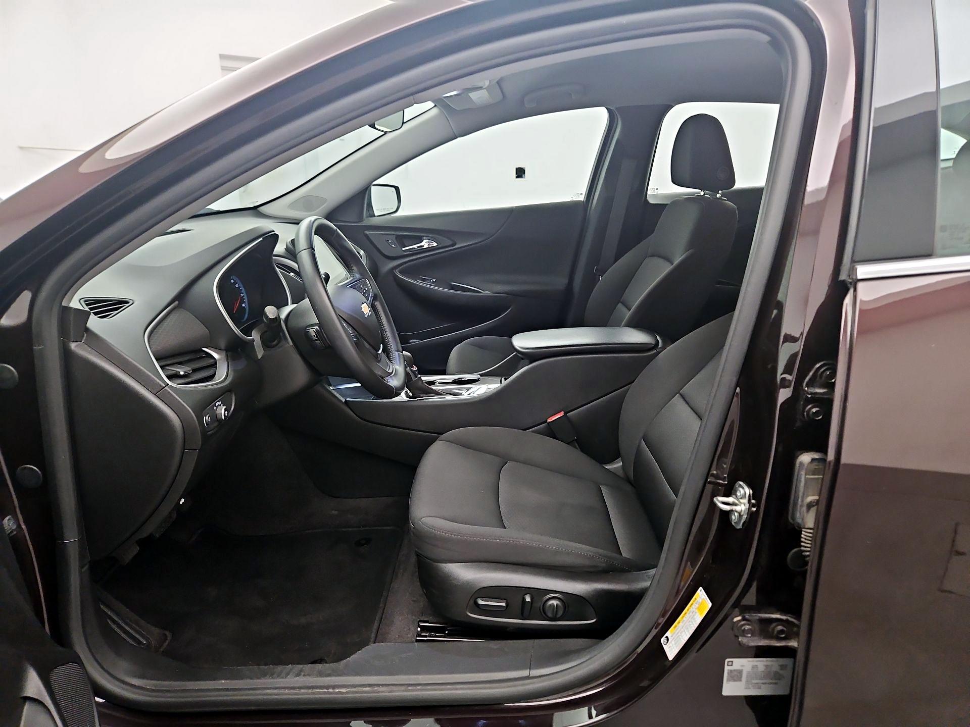 Thumbnail: 2021 Chevrolet Malibu - 11