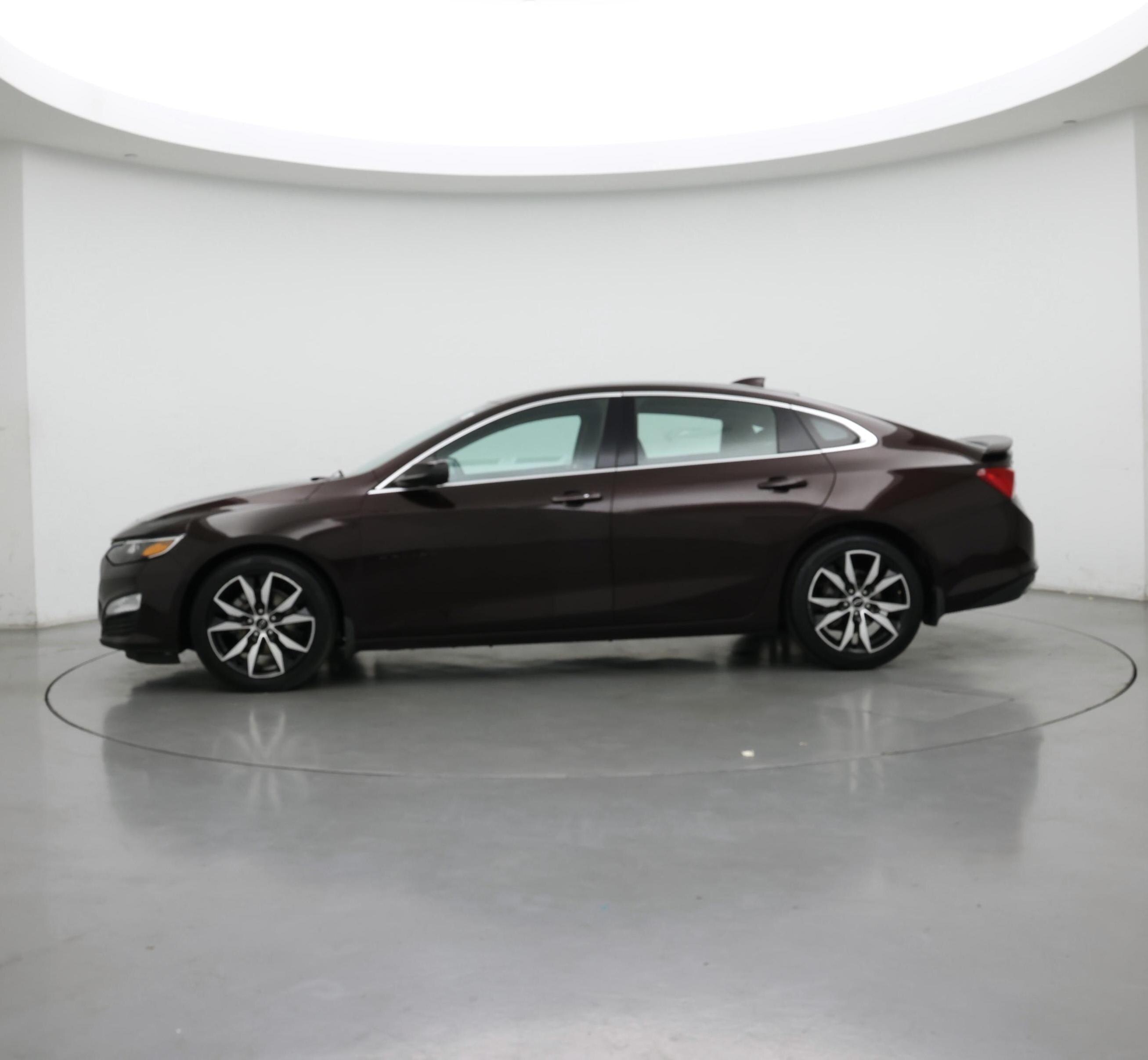 Thumbnail: 2021 Chevrolet Malibu - 3
