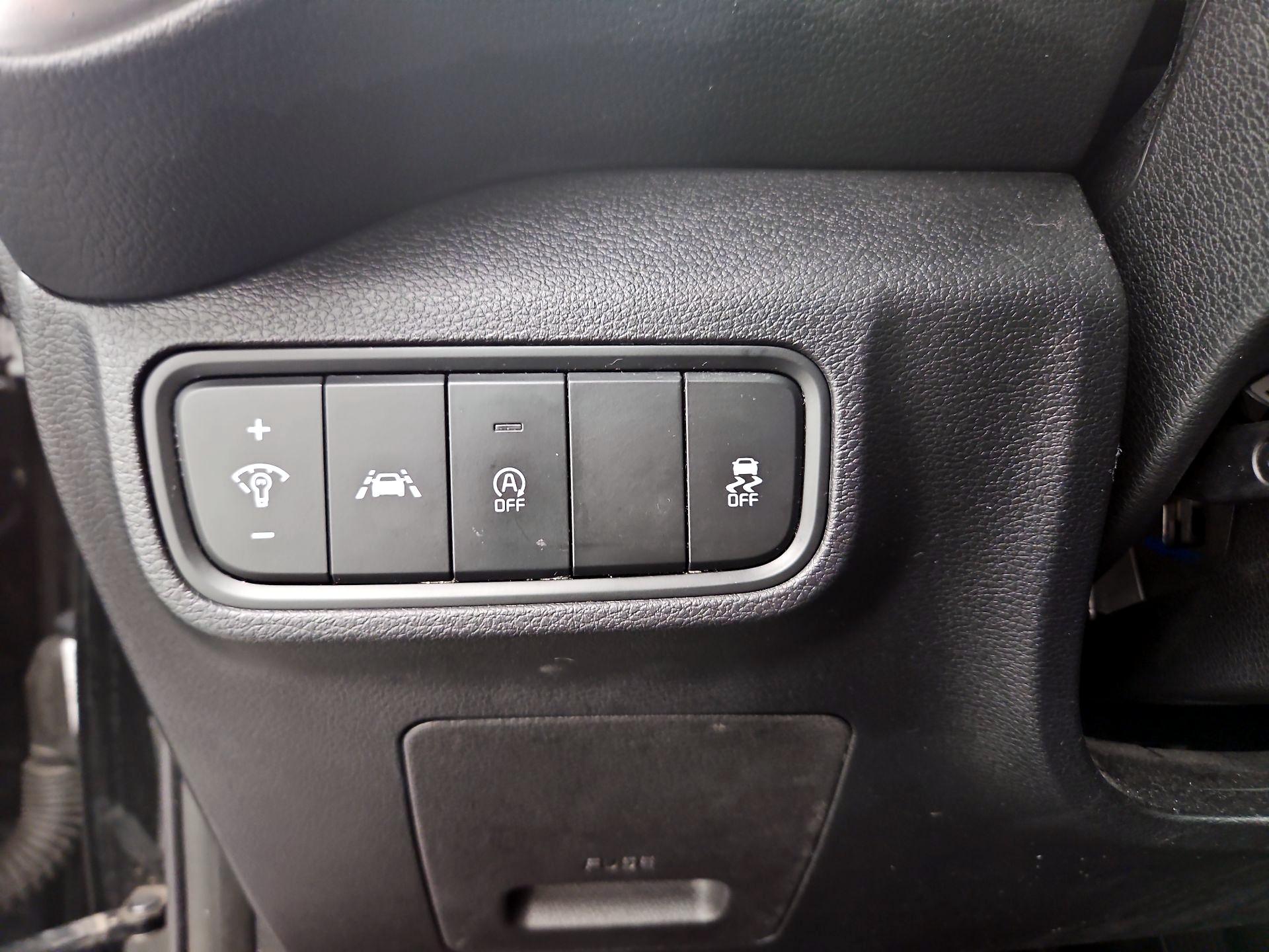 Thumbnail: 2020 Kia Soul - 13