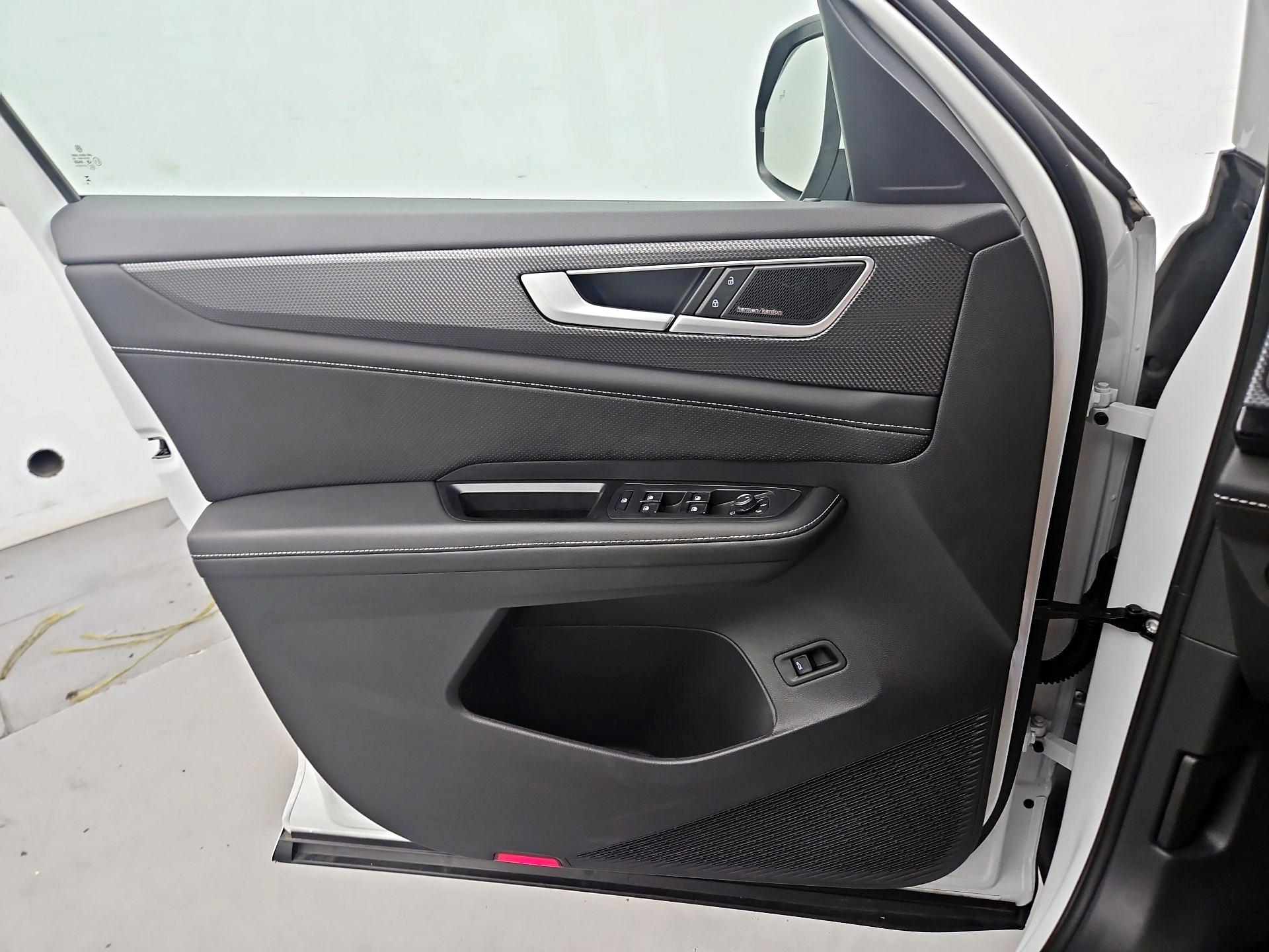 Thumbnail: 2024 Volkswagen Atlas - 12