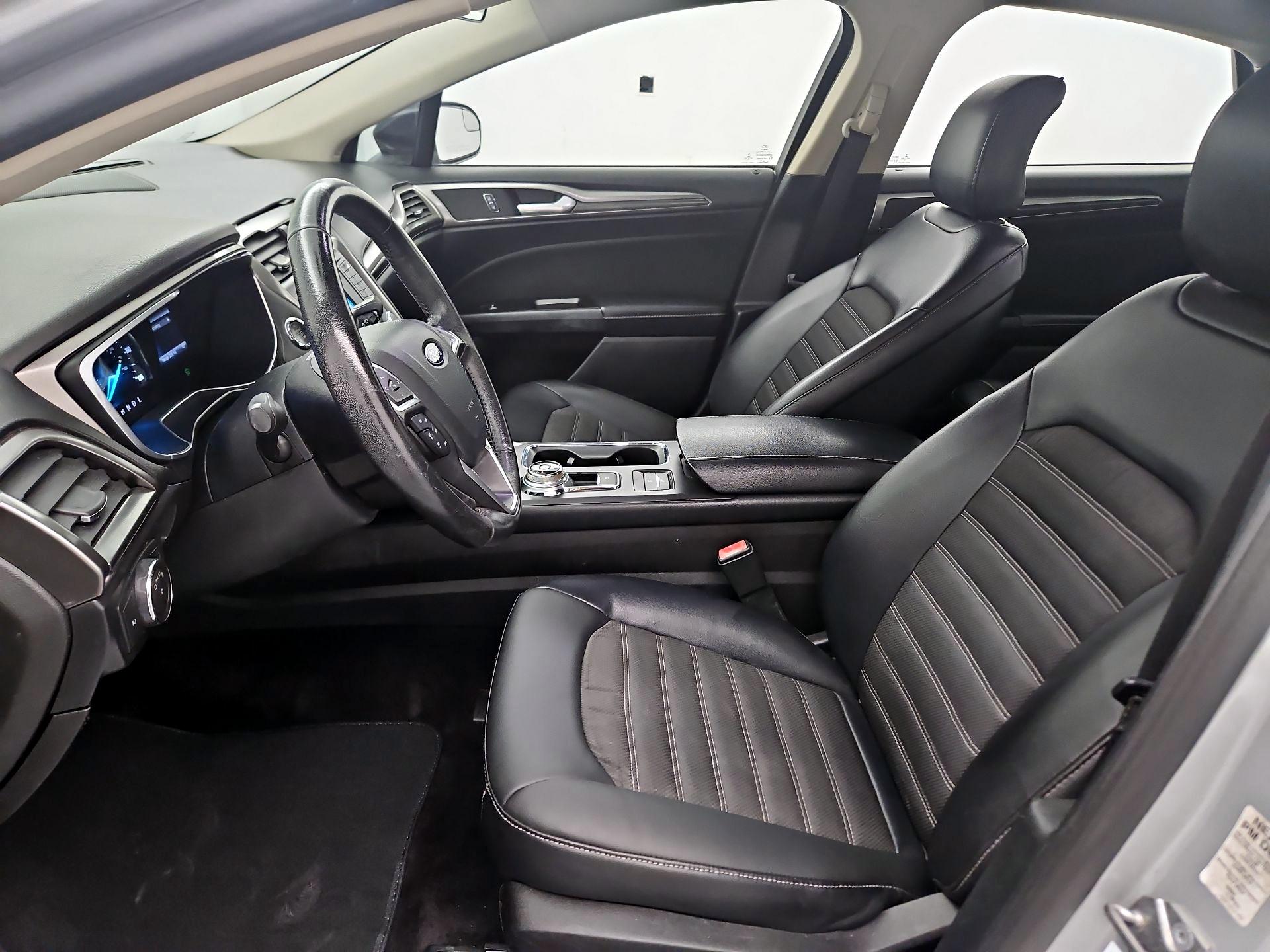 Thumbnail: 2017 Ford Fusion - 11