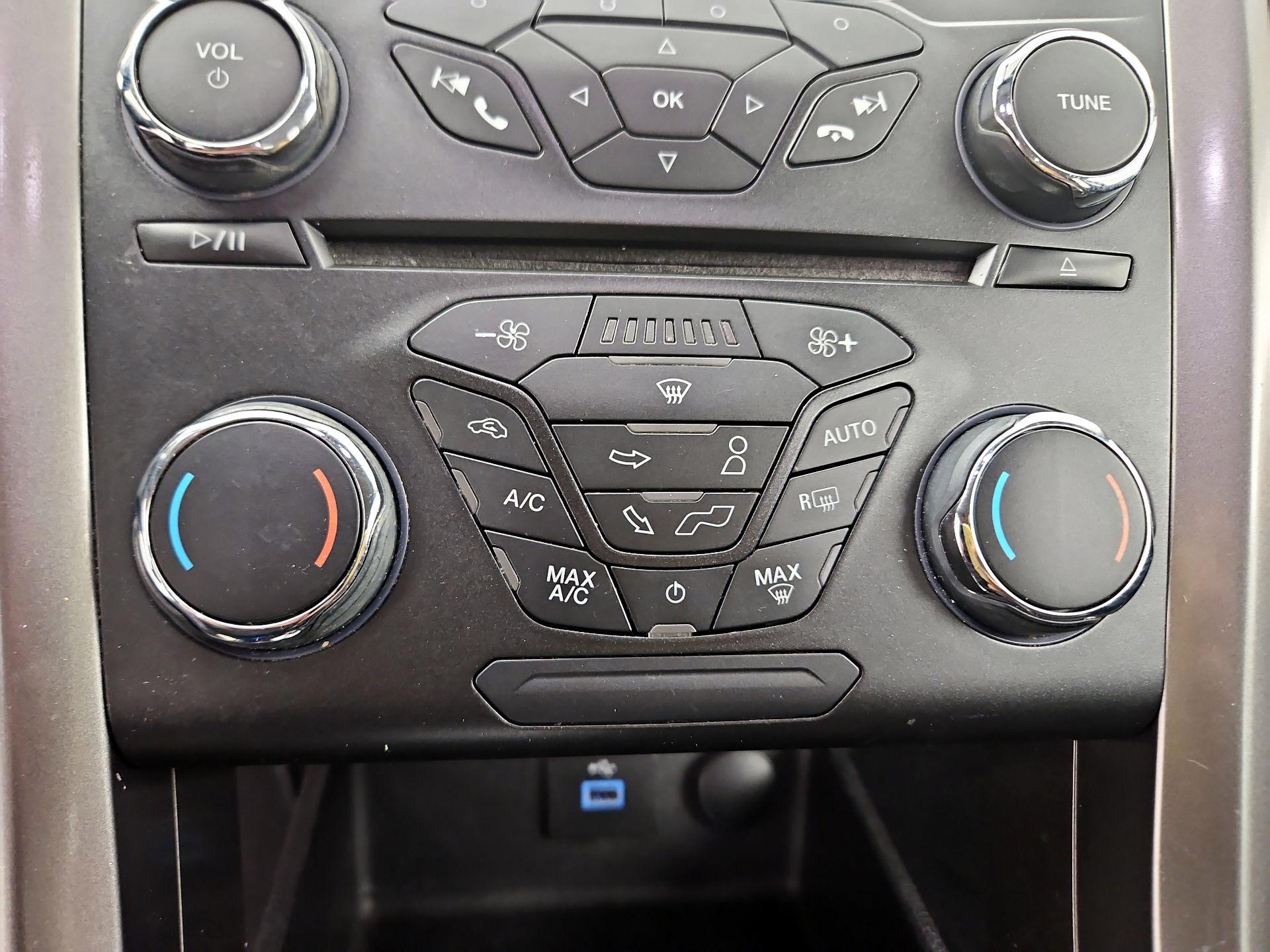 Thumbnail: 2017 Ford Fusion - 16