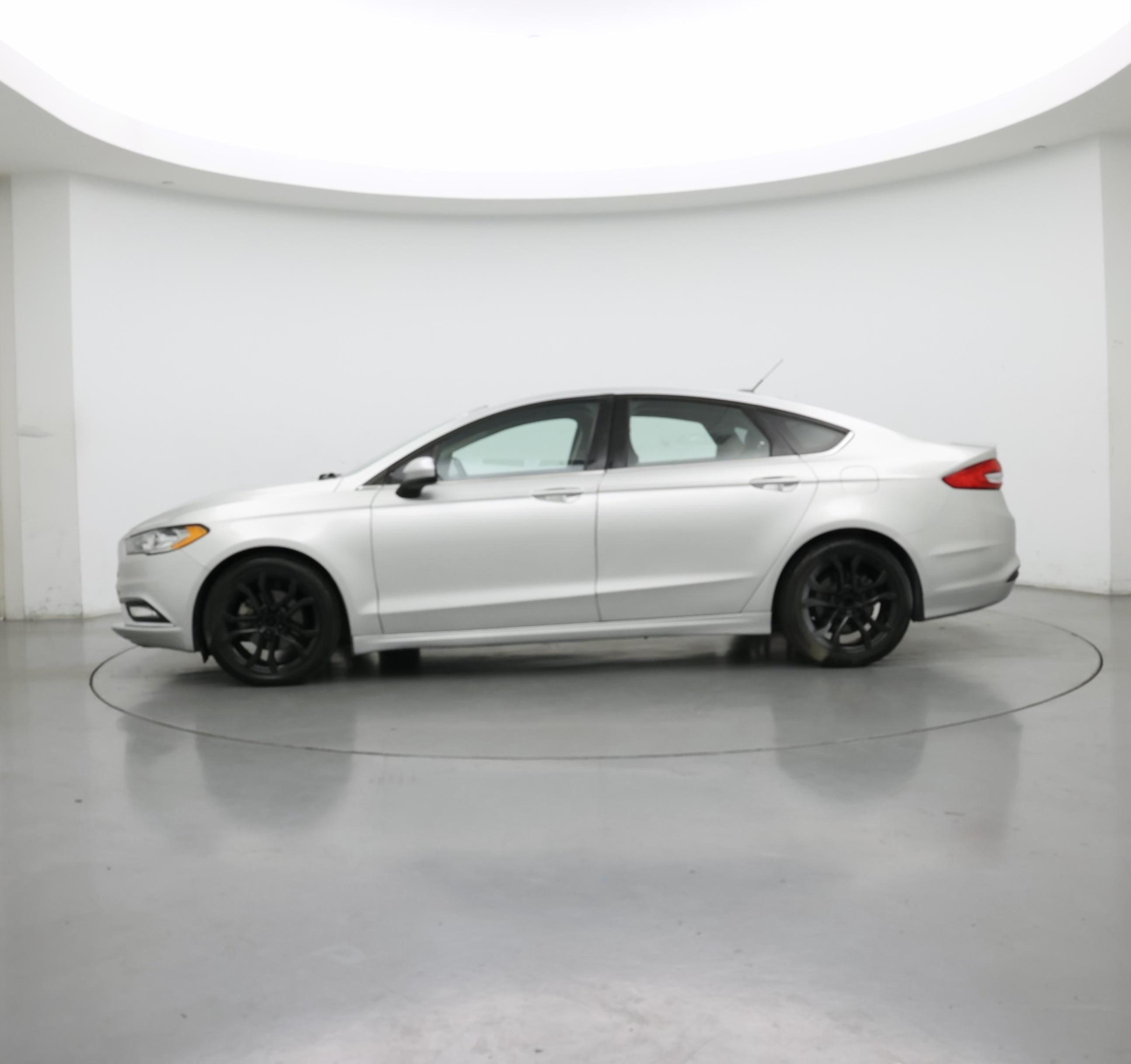 Thumbnail: 2017 Ford Fusion - 3