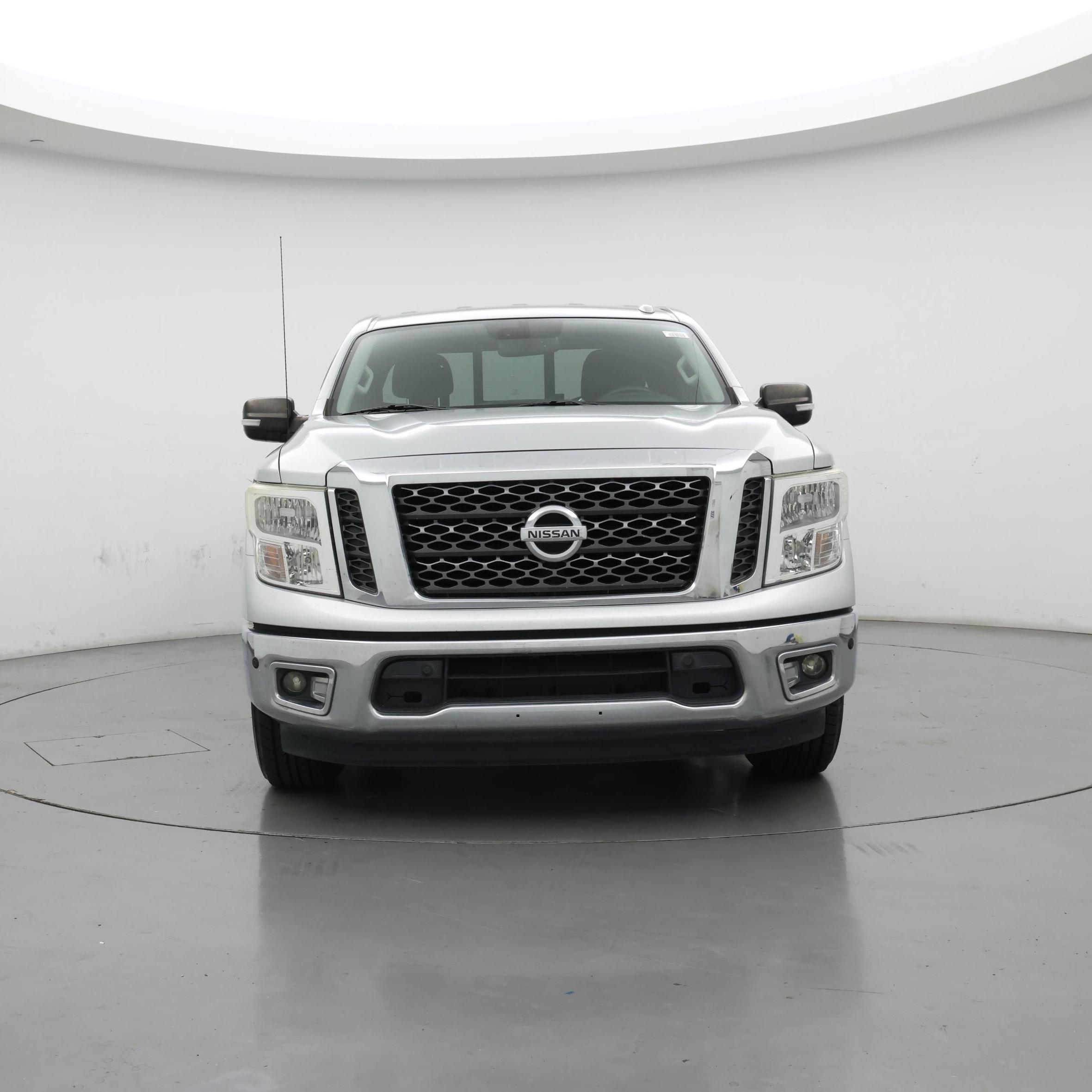 Thumbnail: 2017 Nissan Titan - 5