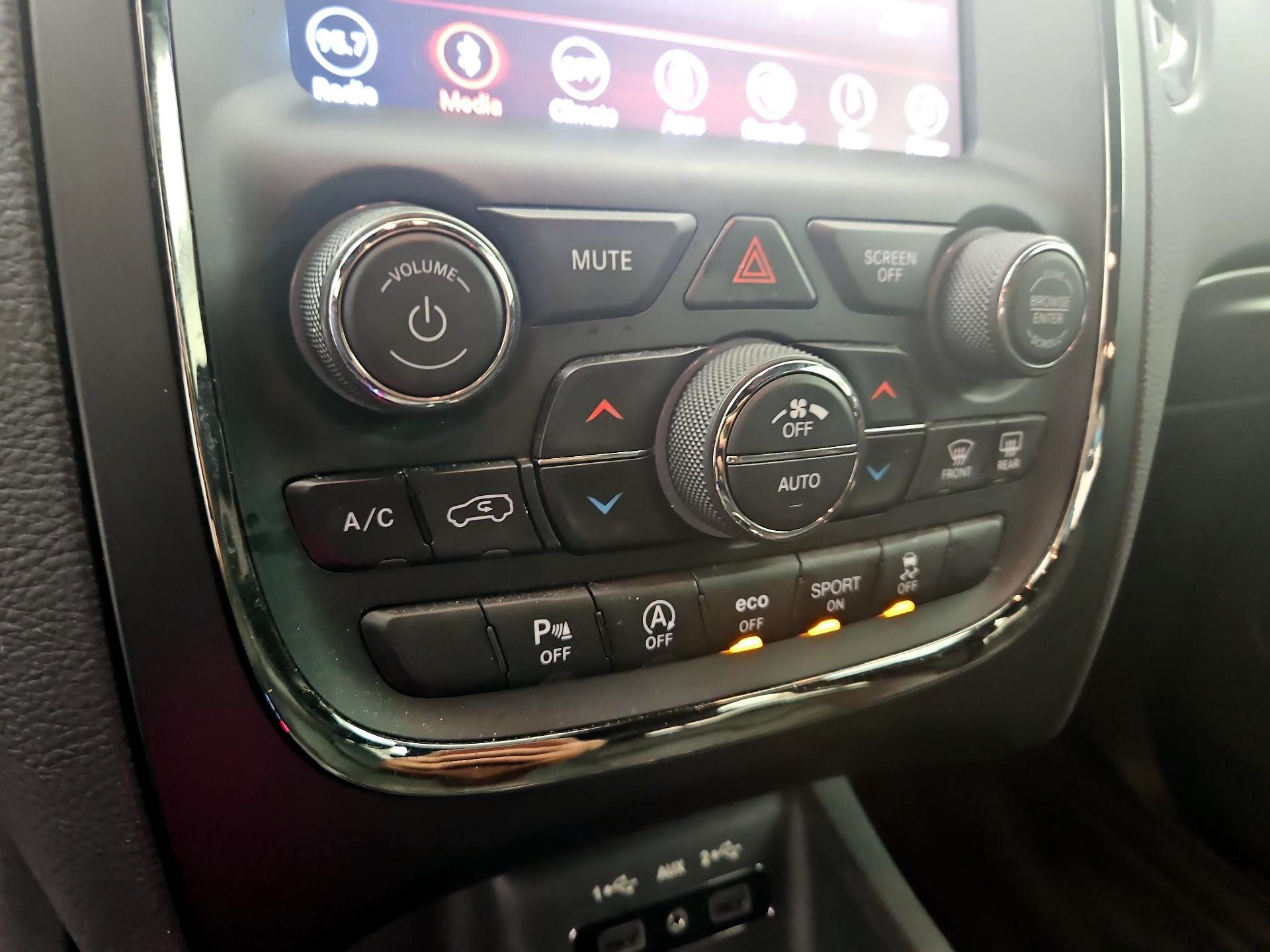 Thumbnail: 2018 Dodge Durango - 16