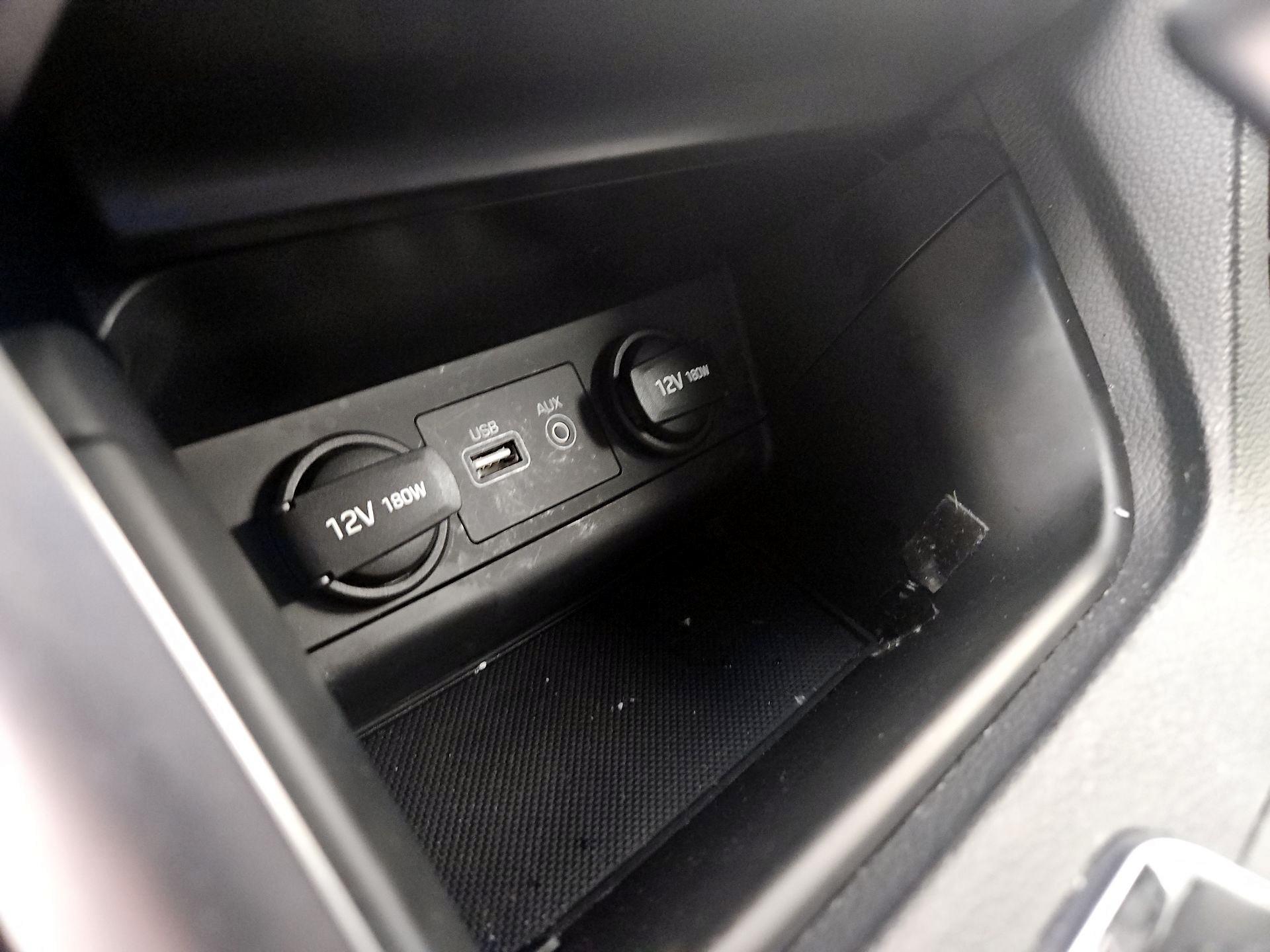 Thumbnail: 2016 Hyundai Sonata - 16