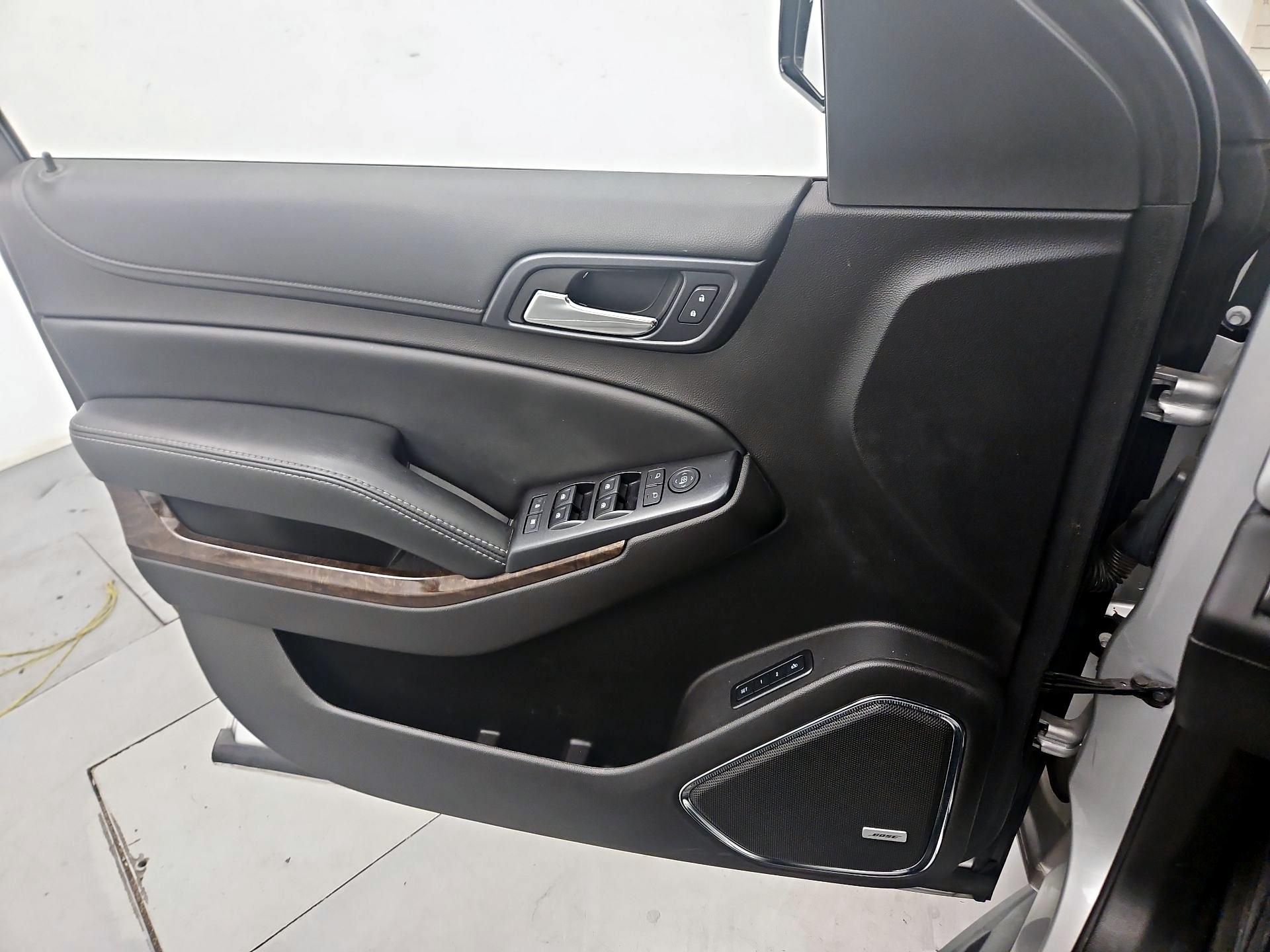Thumbnail: 2016 Chevrolet Tahoe - 12