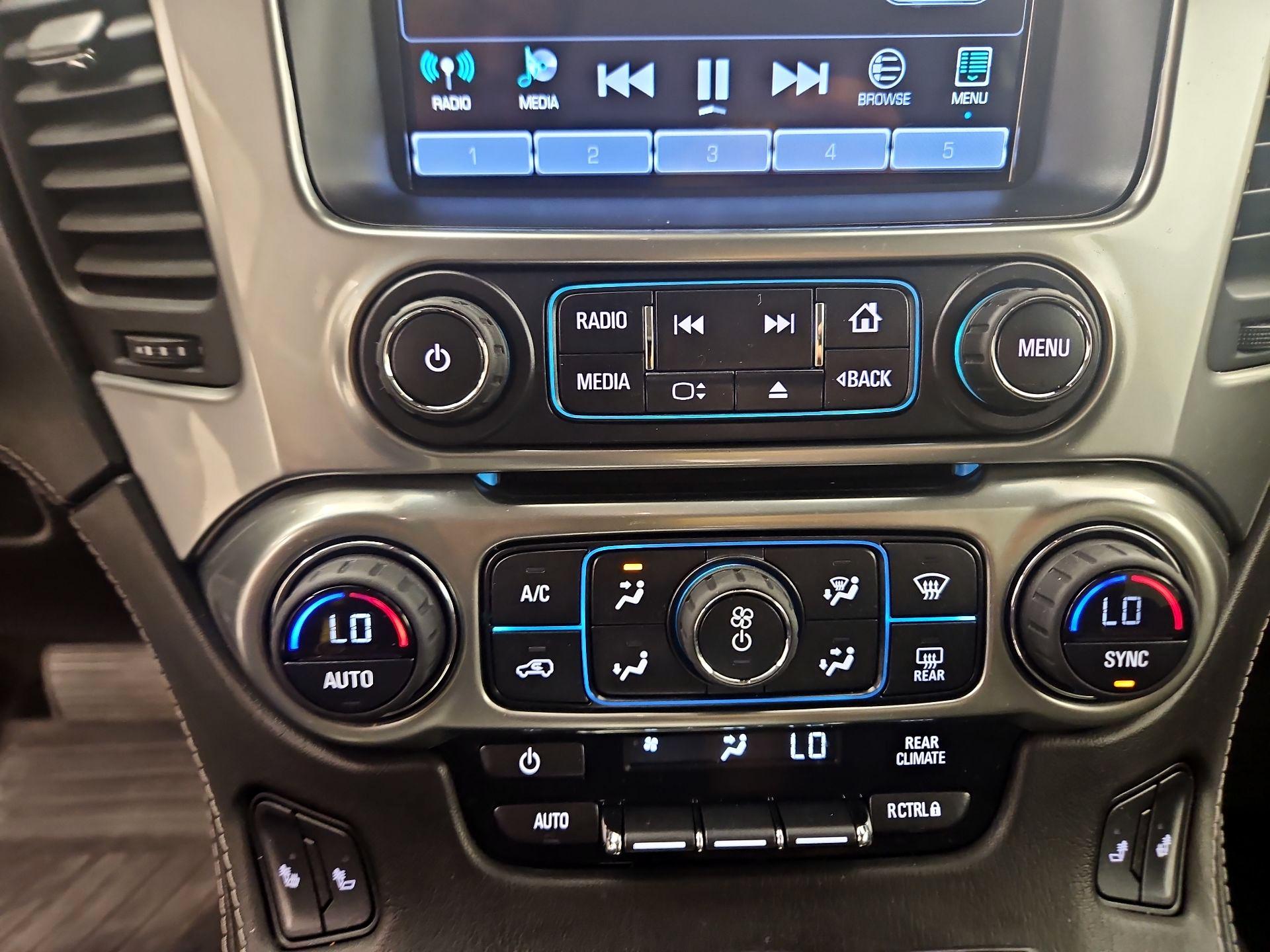 Thumbnail: 2016 Chevrolet Tahoe - 16