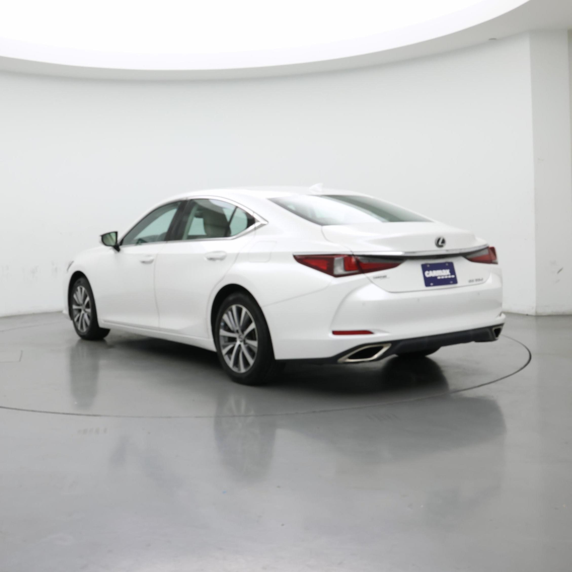 Thumbnail: 2021 Lexus ES - 2