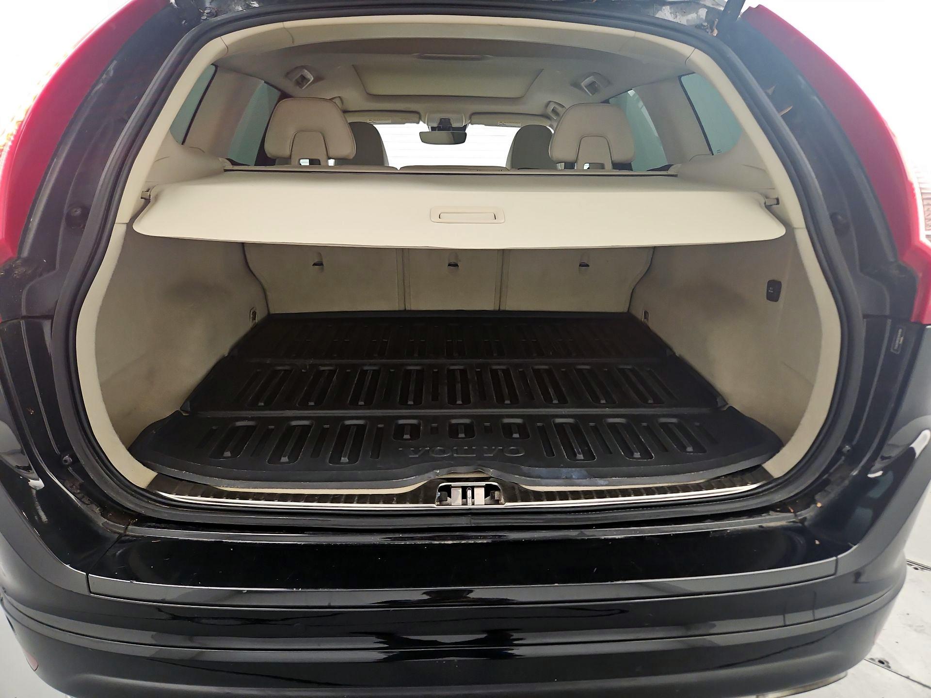 Thumbnail: 2016 Volvo XC60 - 20