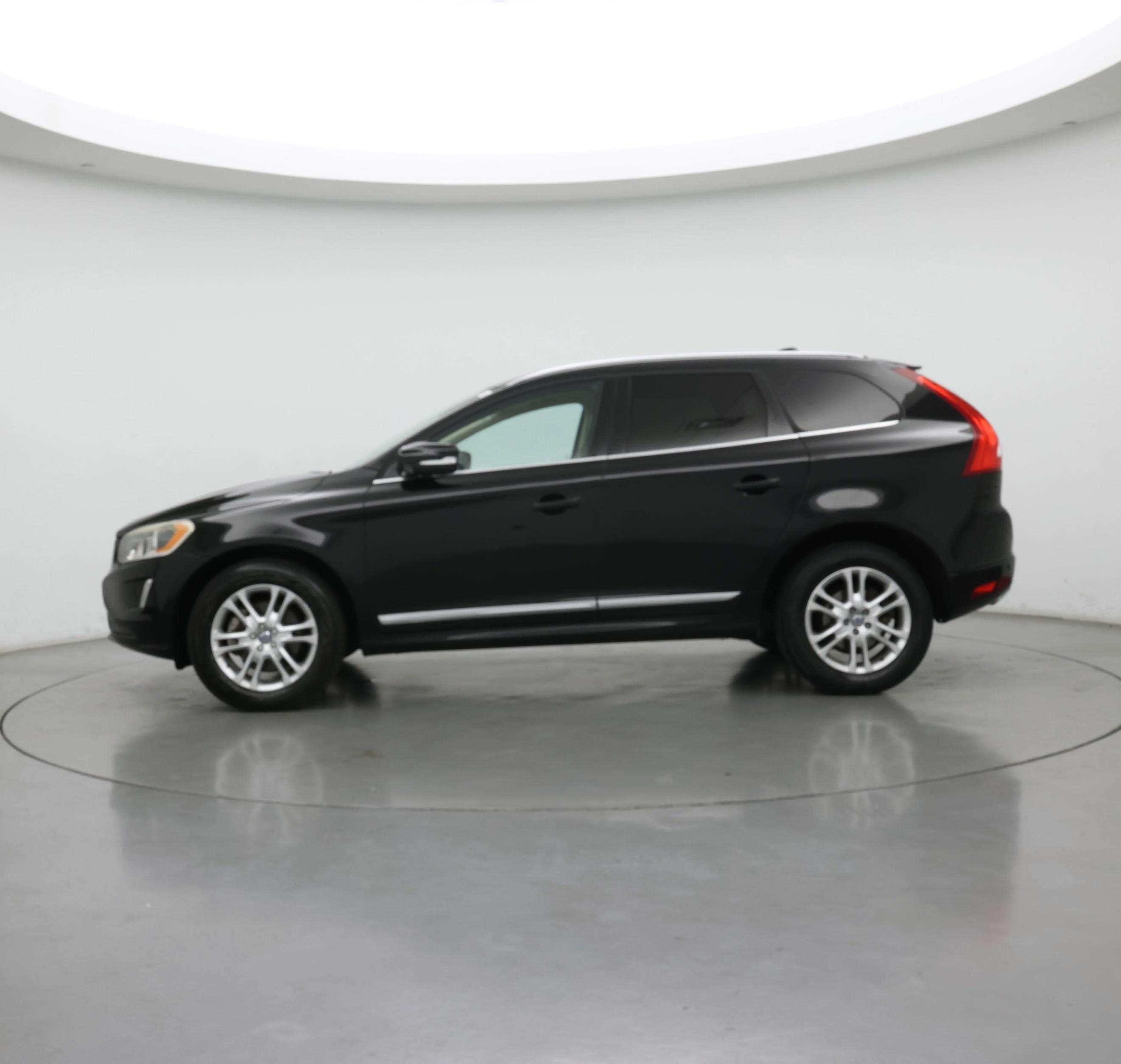 Thumbnail: 2016 Volvo XC60 - 3