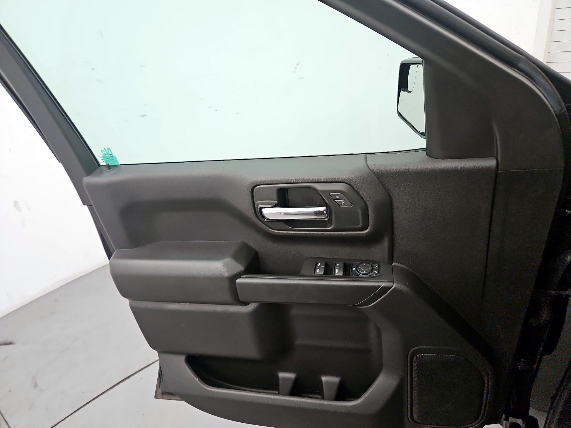 Thumbnail: 2022 Chevrolet Silverado 1500 - 12