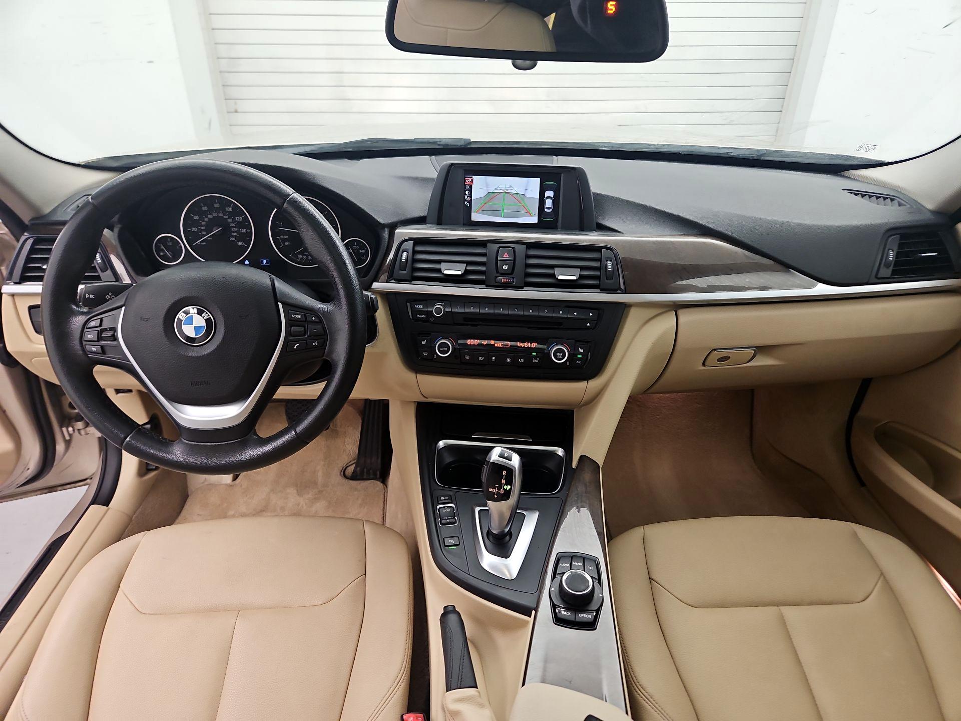 Thumbnail: 2015 BMW 3 Series - 9