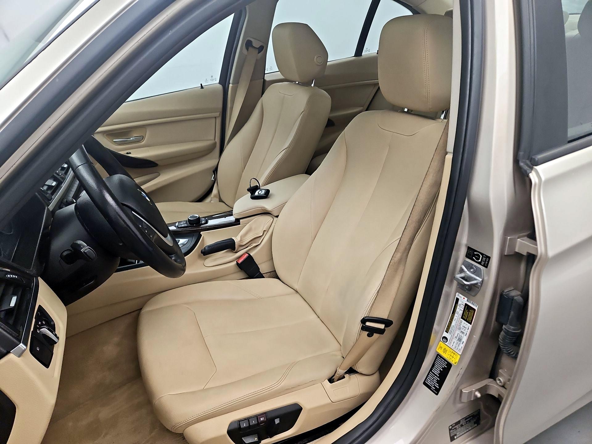 Thumbnail: 2015 BMW 3 Series - 11