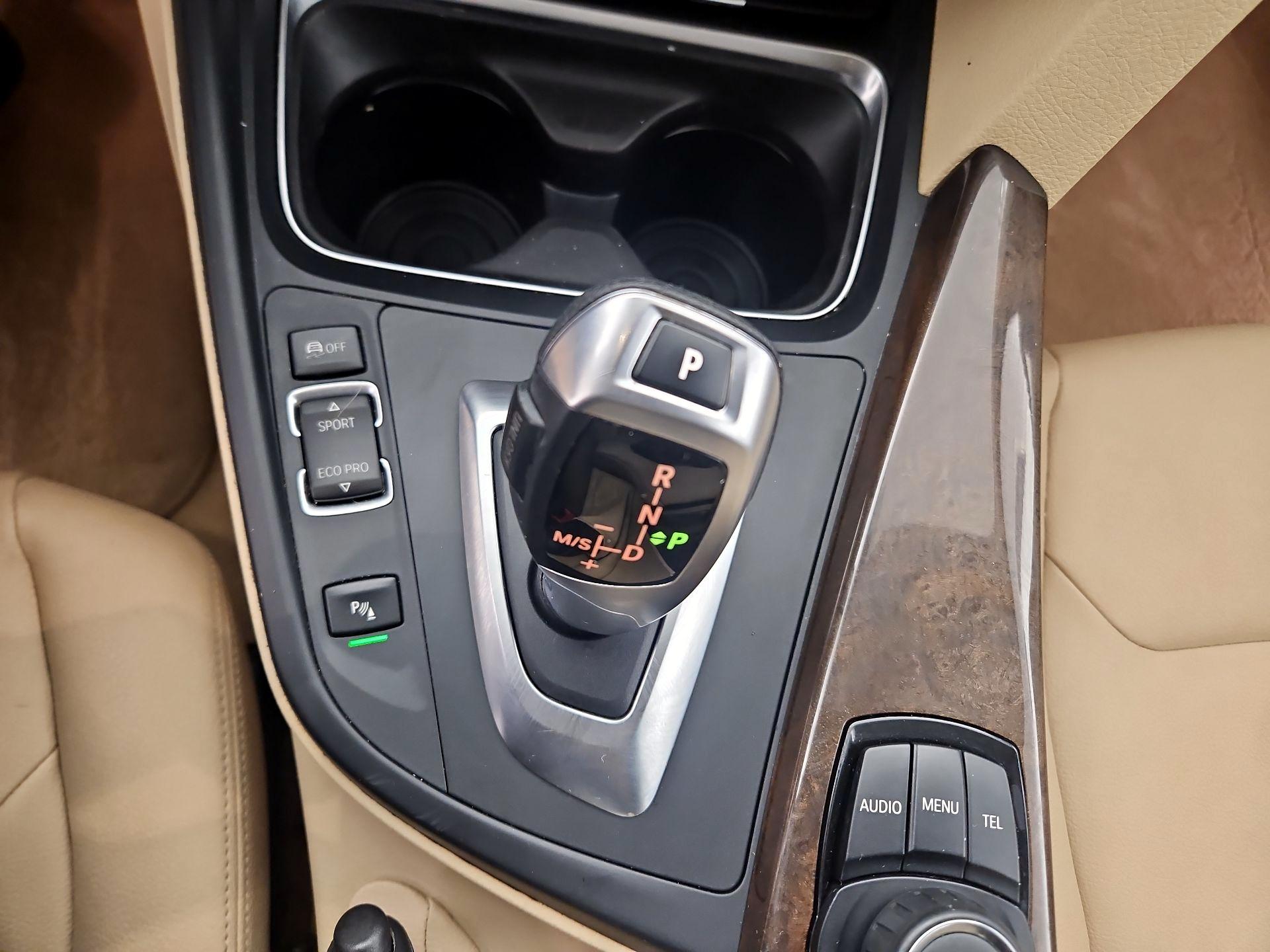 Thumbnail: 2015 BMW 3 Series - 17