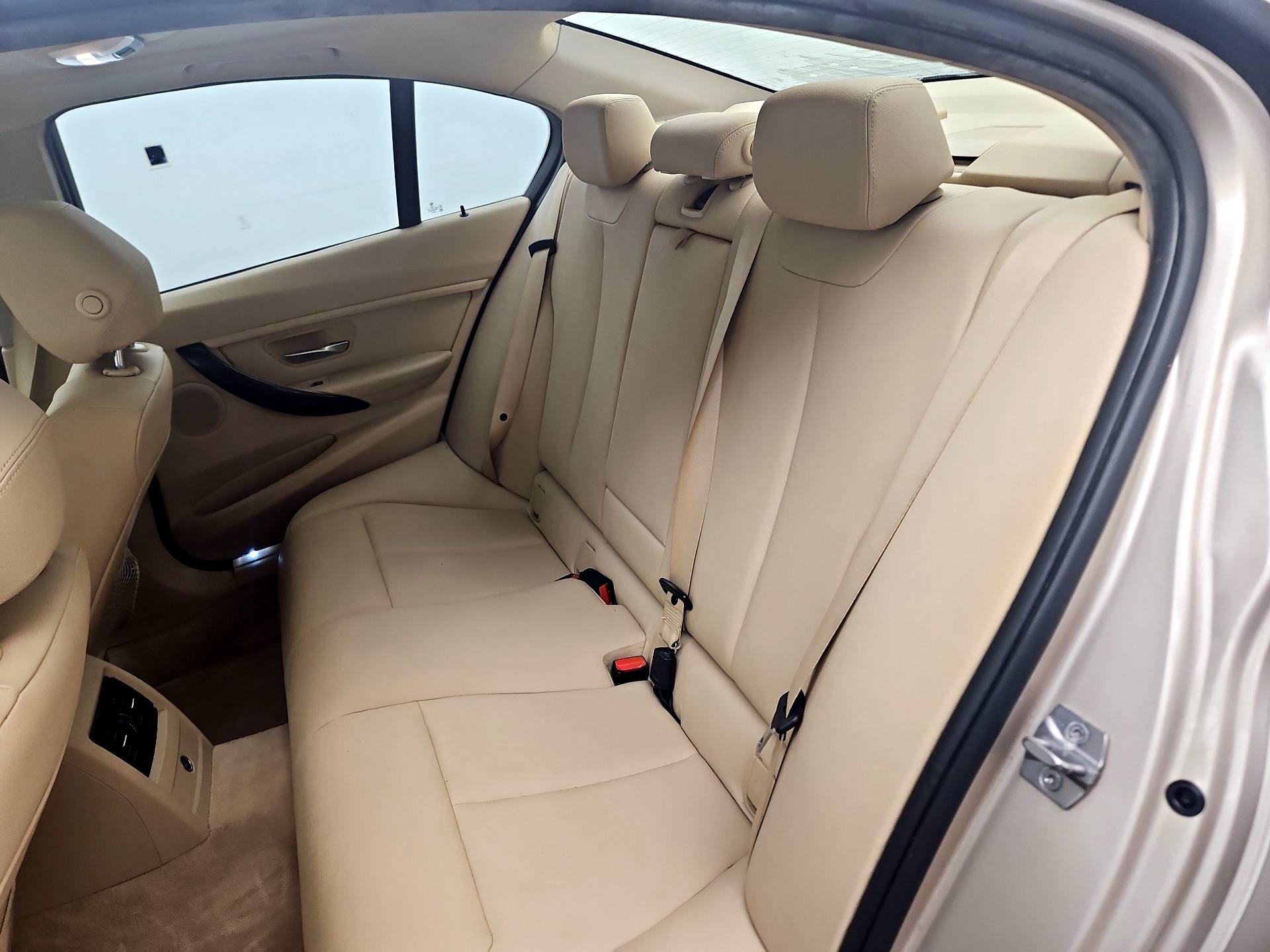 Thumbnail: 2015 BMW 3 Series - 20