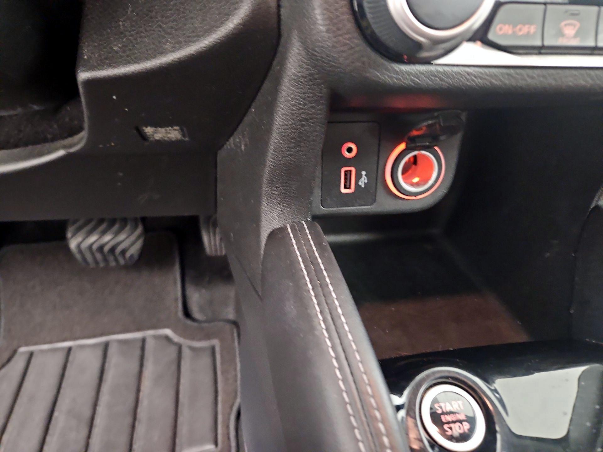 Thumbnail: 2018 Nissan Kicks - 17