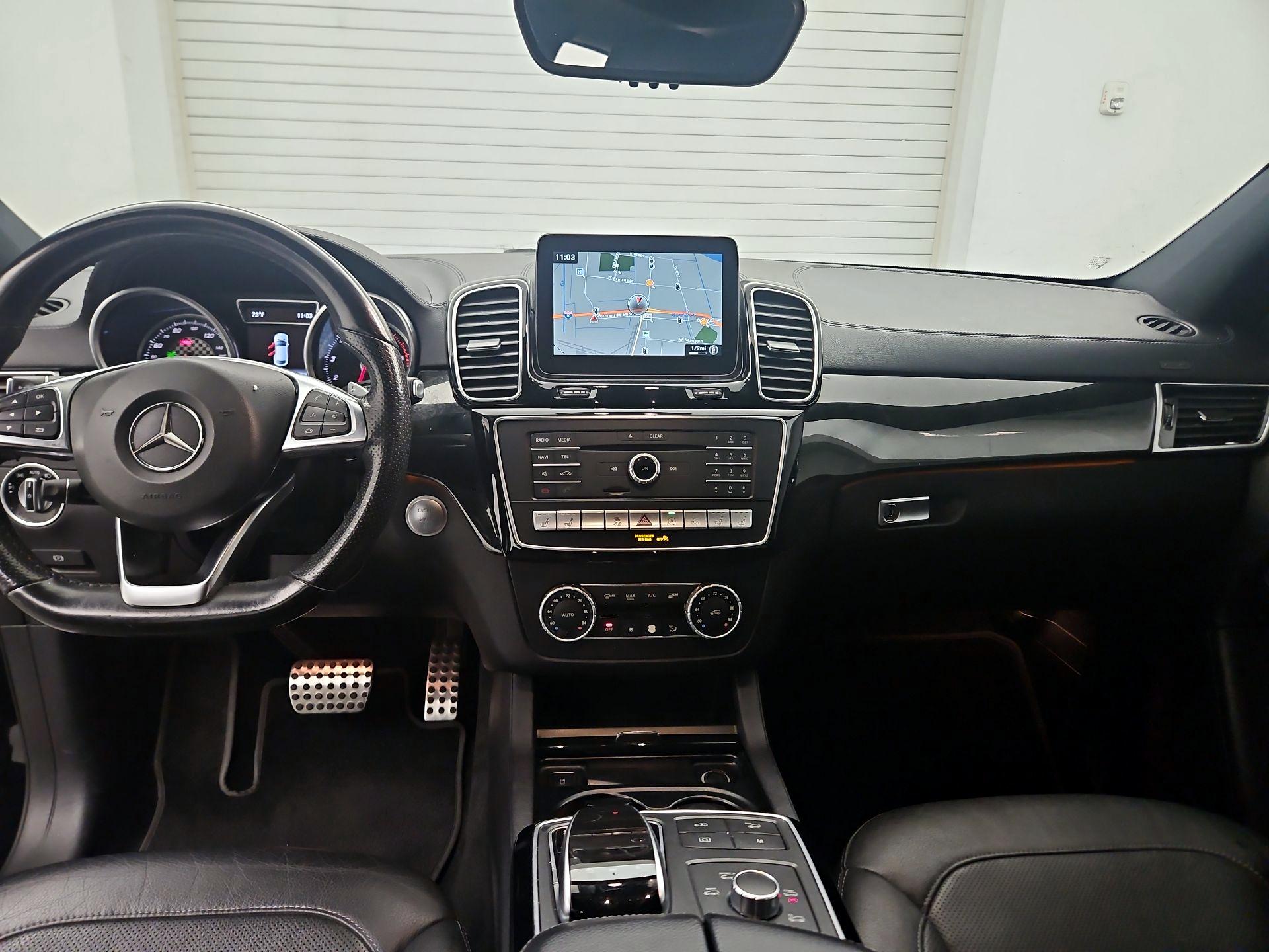 Thumbnail: 2017 Mercedes-Benz GLE - 9