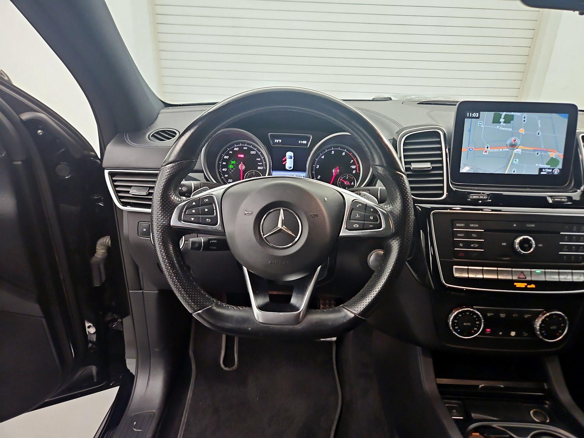 Thumbnail: 2017 Mercedes-Benz GLE - 10
