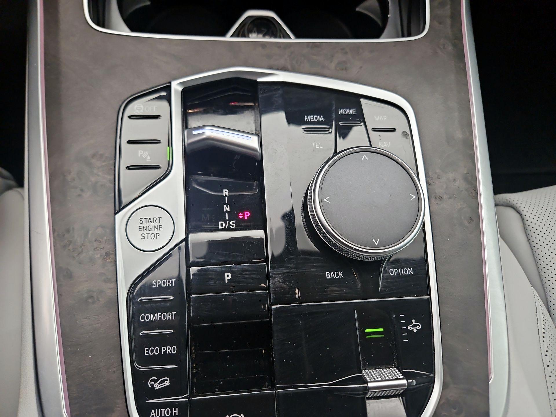 Thumbnail: 2023 BMW X7 - 16