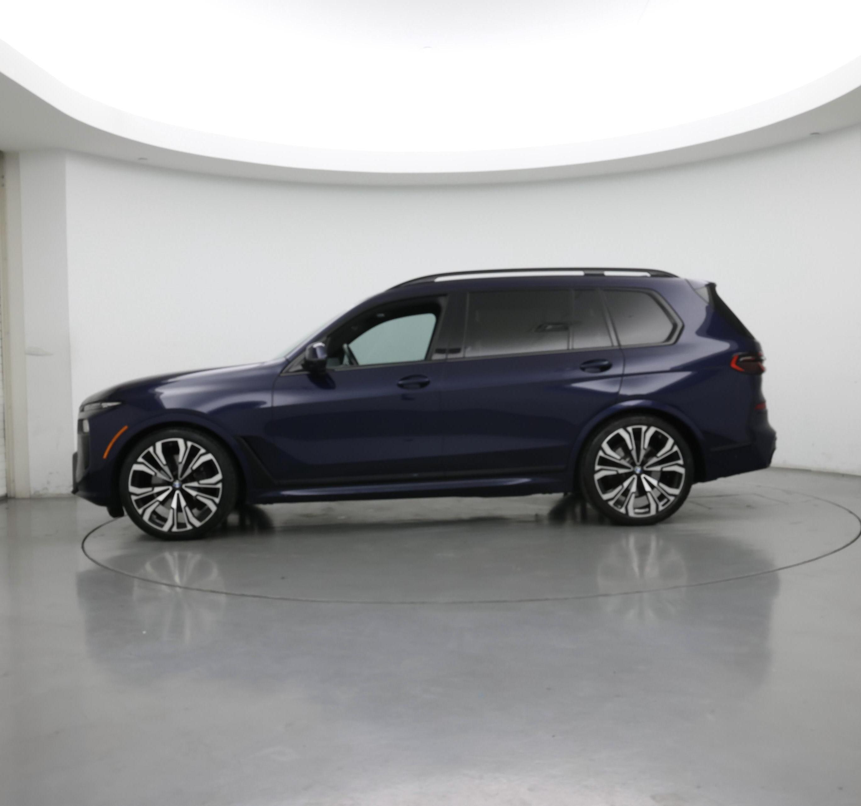 Thumbnail: 2023 BMW X7 - 3