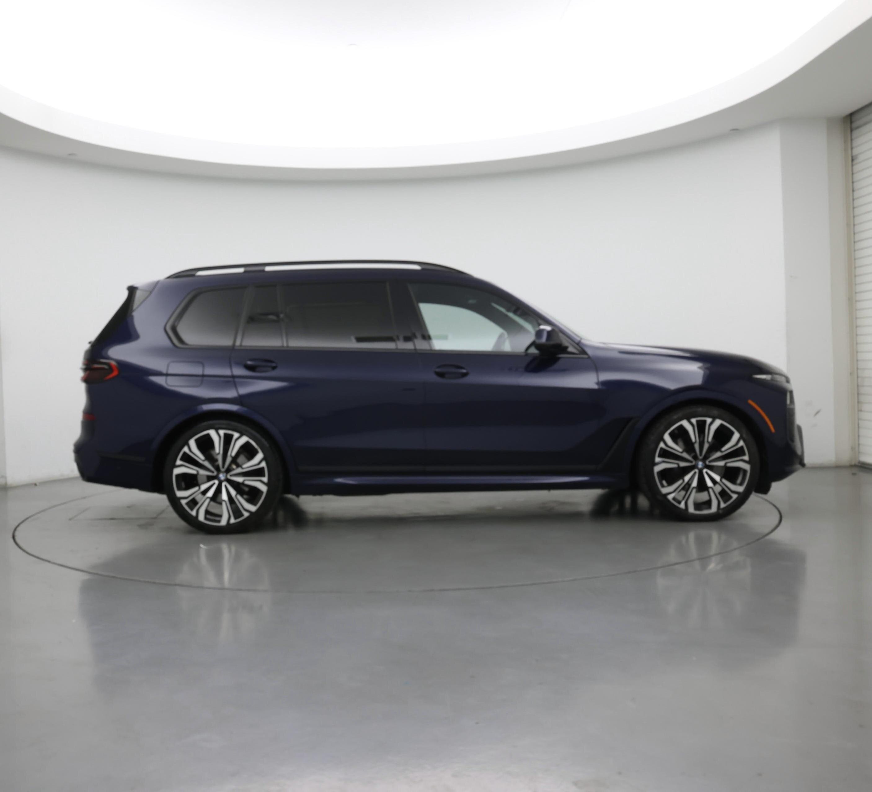 Thumbnail: 2023 BMW X7 - 7