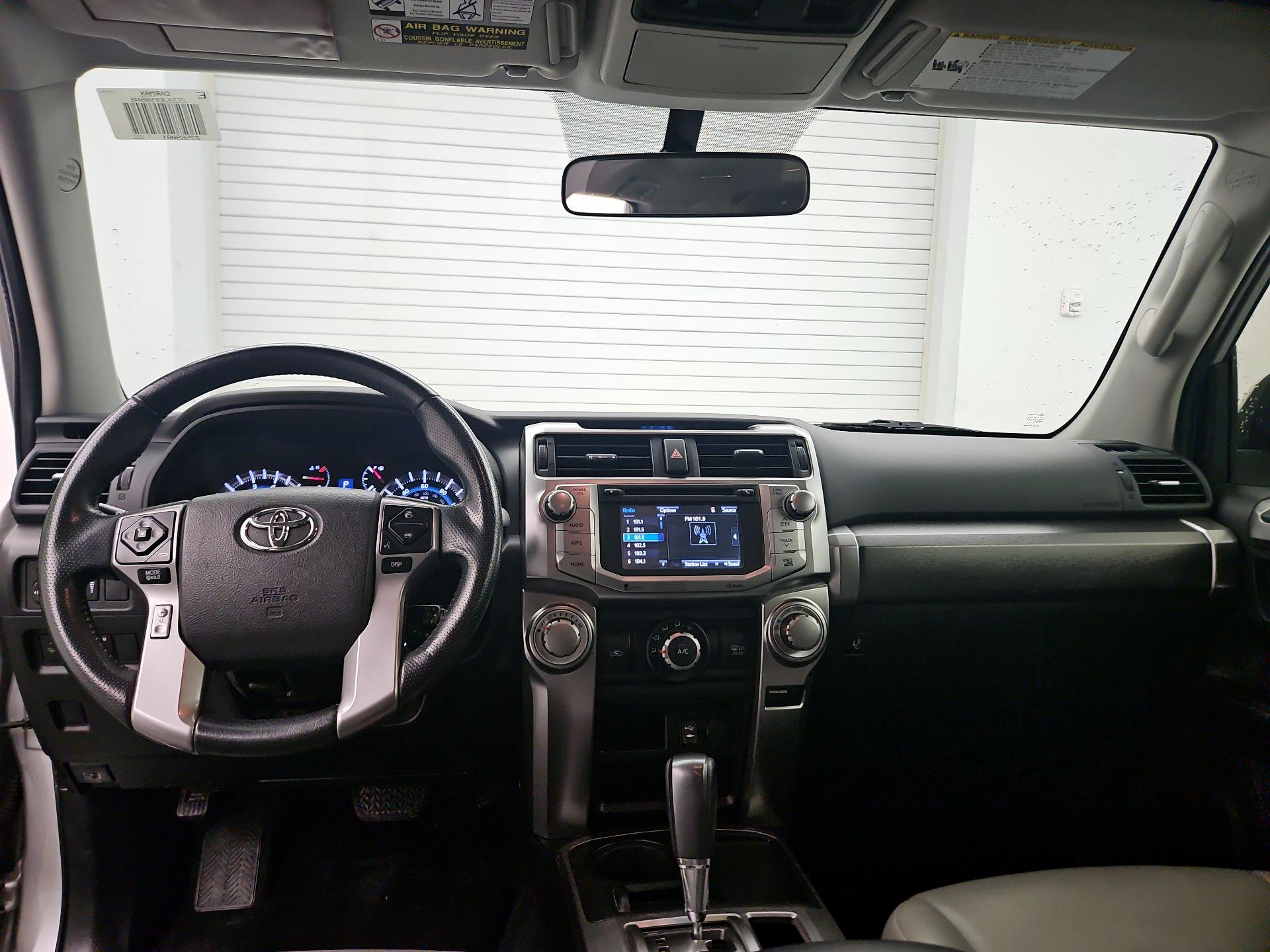 Thumbnail: 2015 Toyota 4Runner - 9