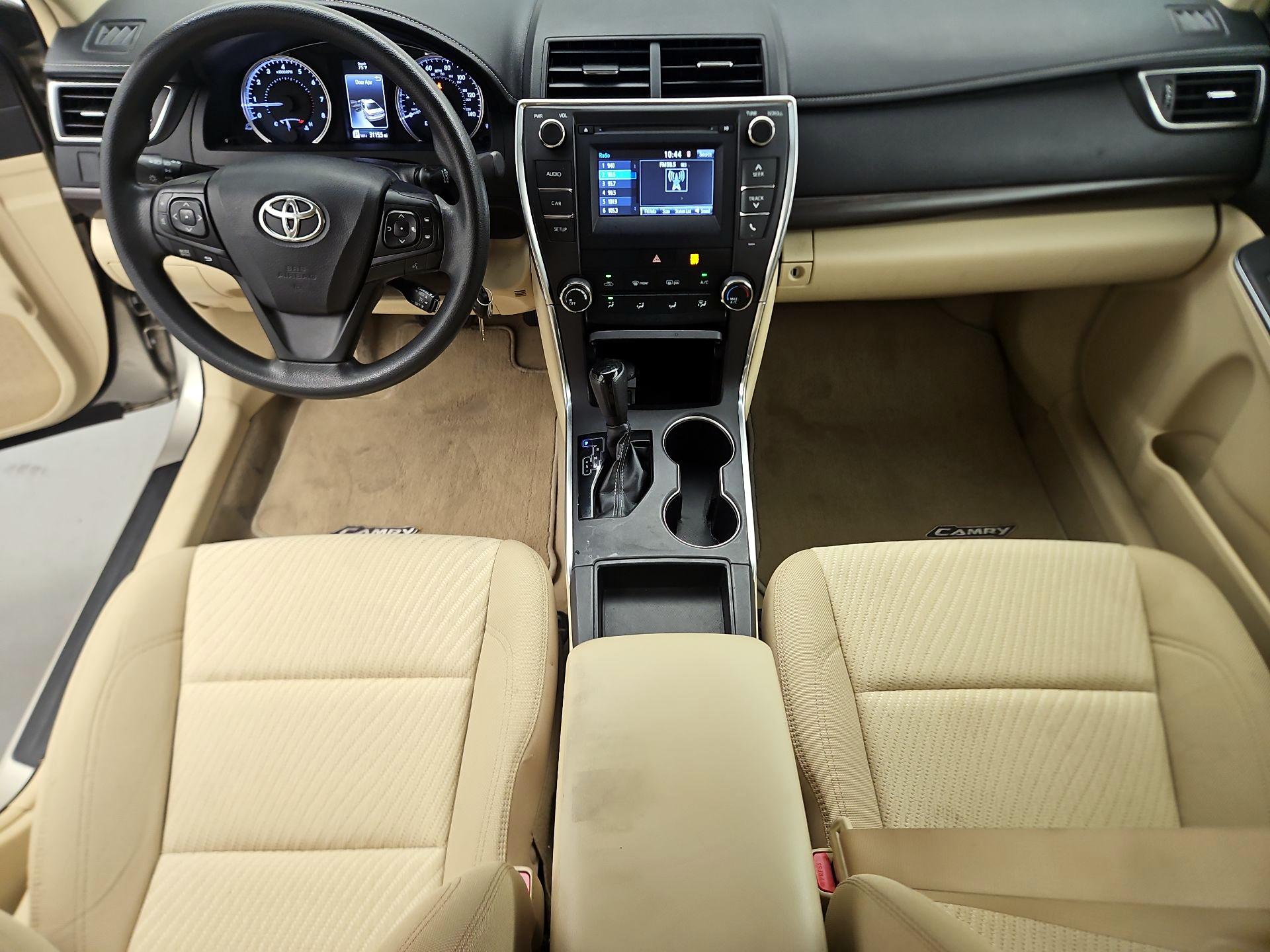 Thumbnail: 2016 Toyota Camry - 9