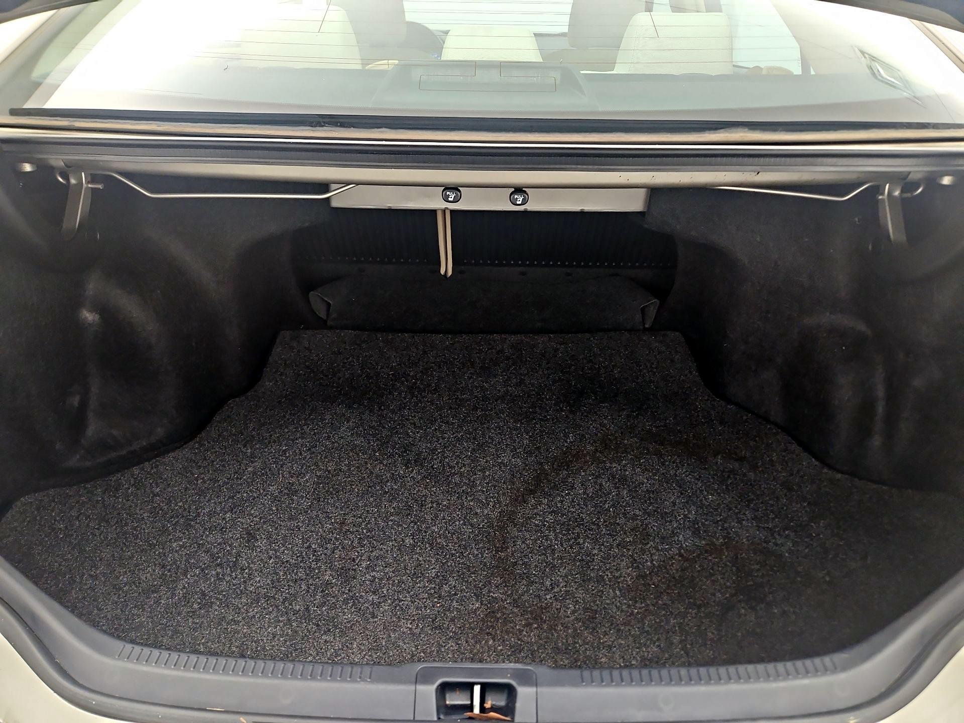 Thumbnail: 2016 Toyota Camry - 20