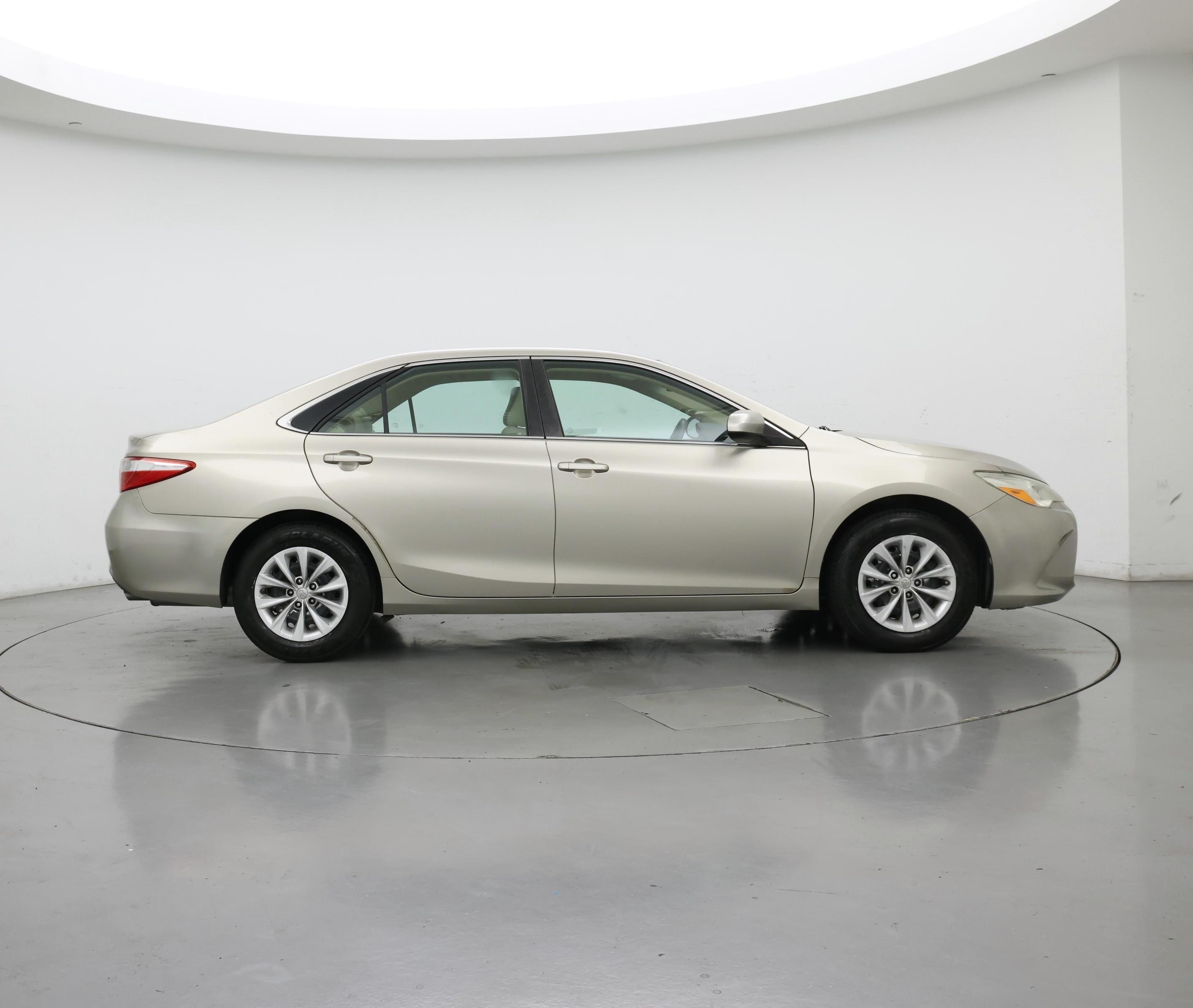 Thumbnail: 2016 Toyota Camry - 7