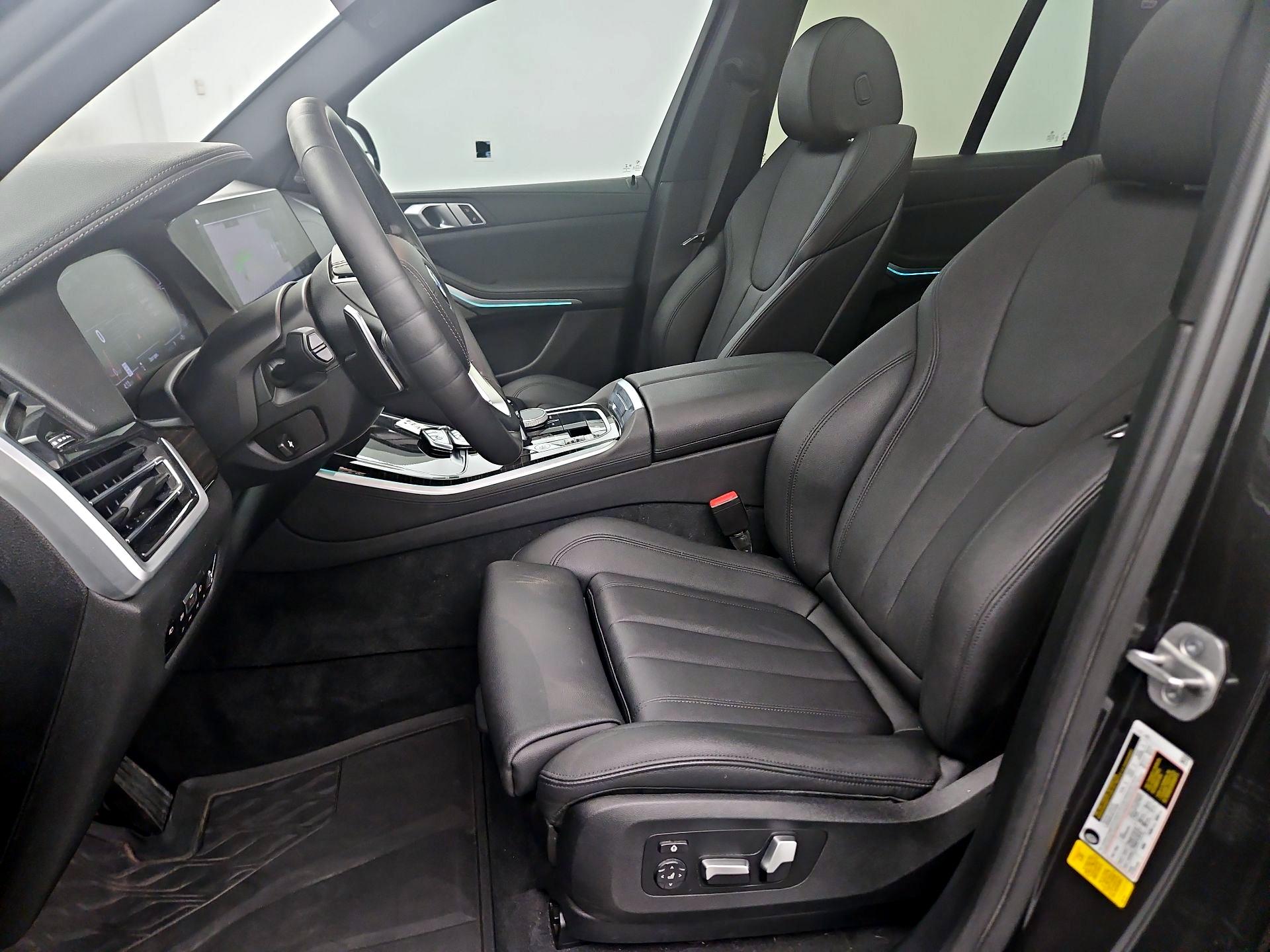 Thumbnail: 2021 BMW X5 - 11