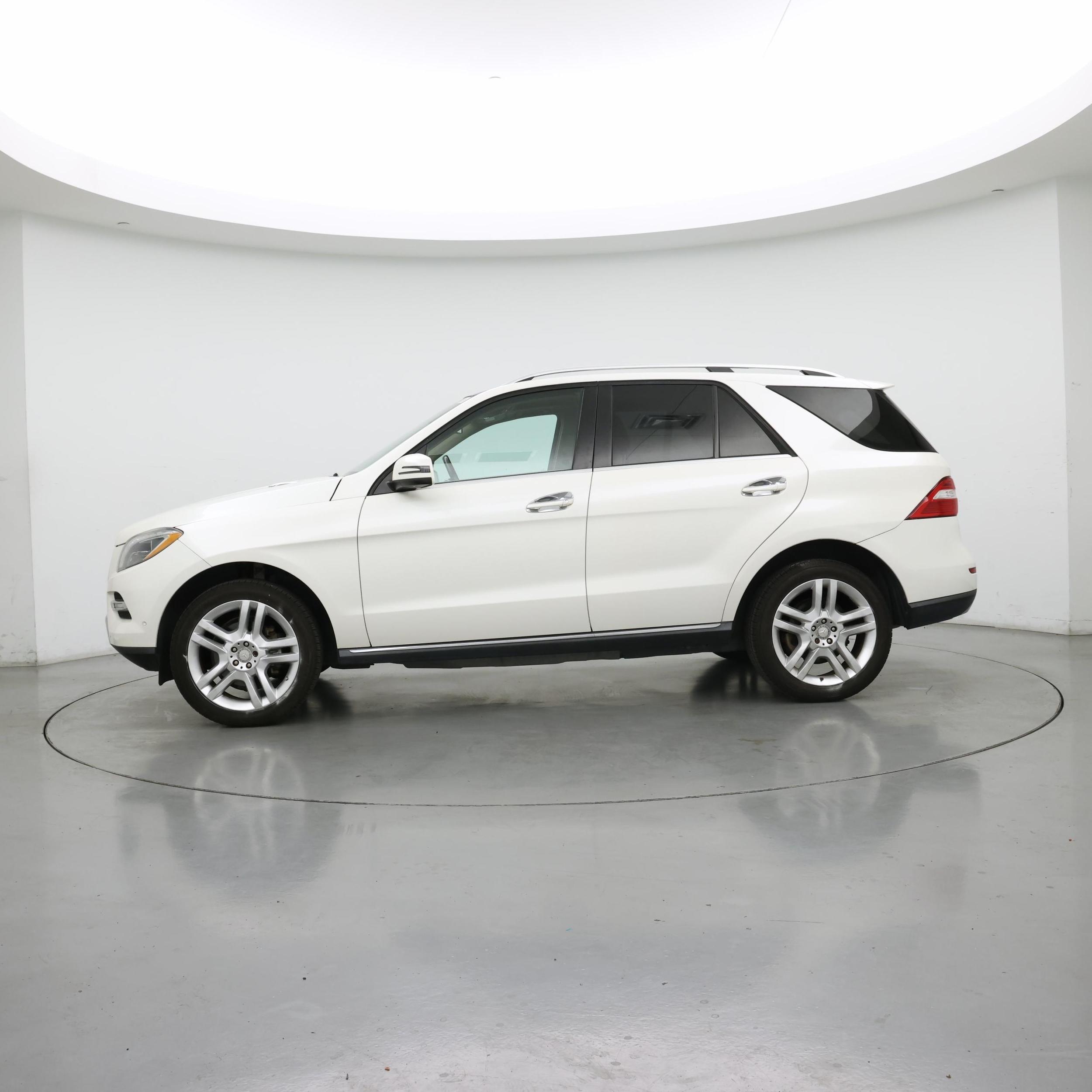 Thumbnail: 2015 Mercedes-Benz M-Class - 3