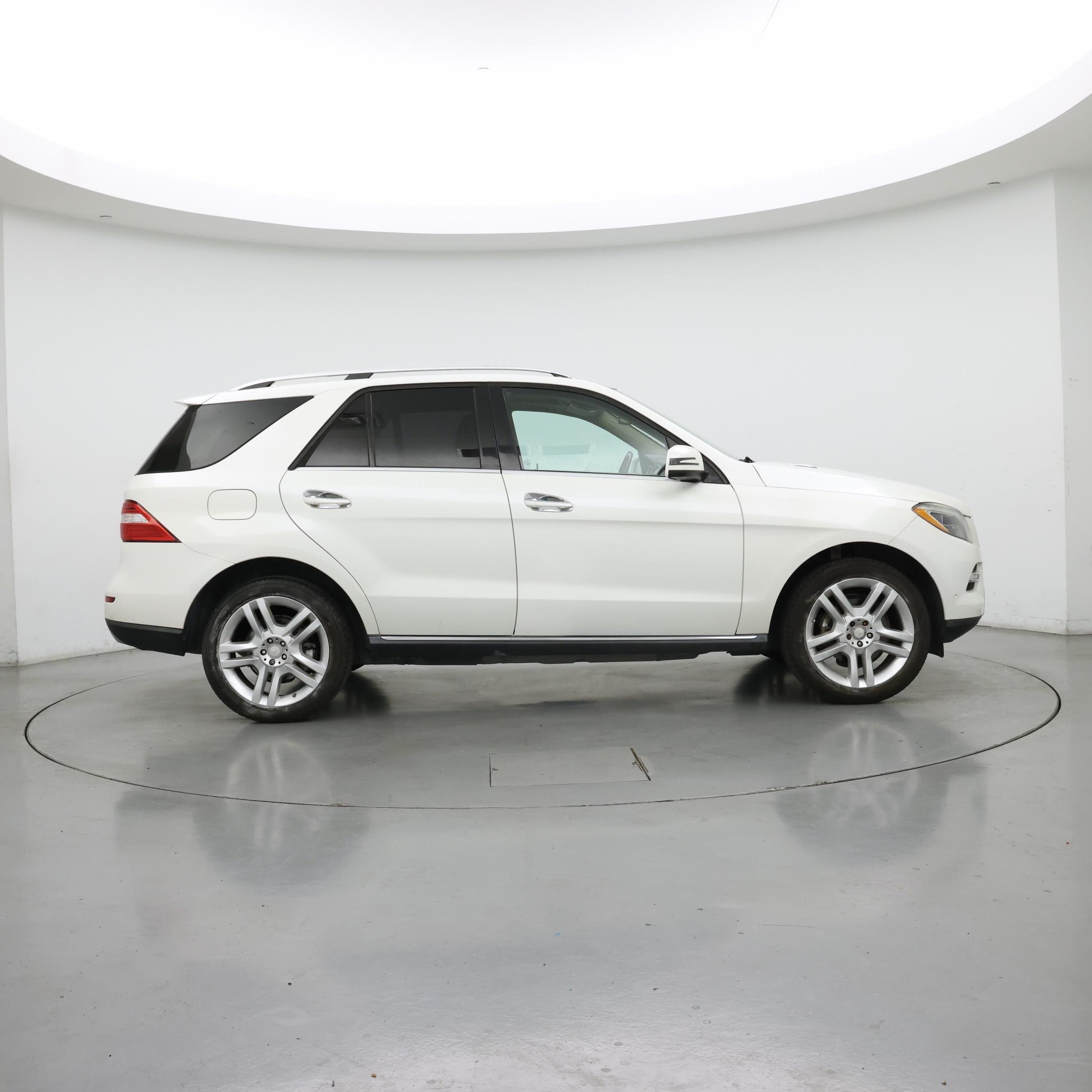 Thumbnail: 2015 Mercedes-Benz M-Class - 7