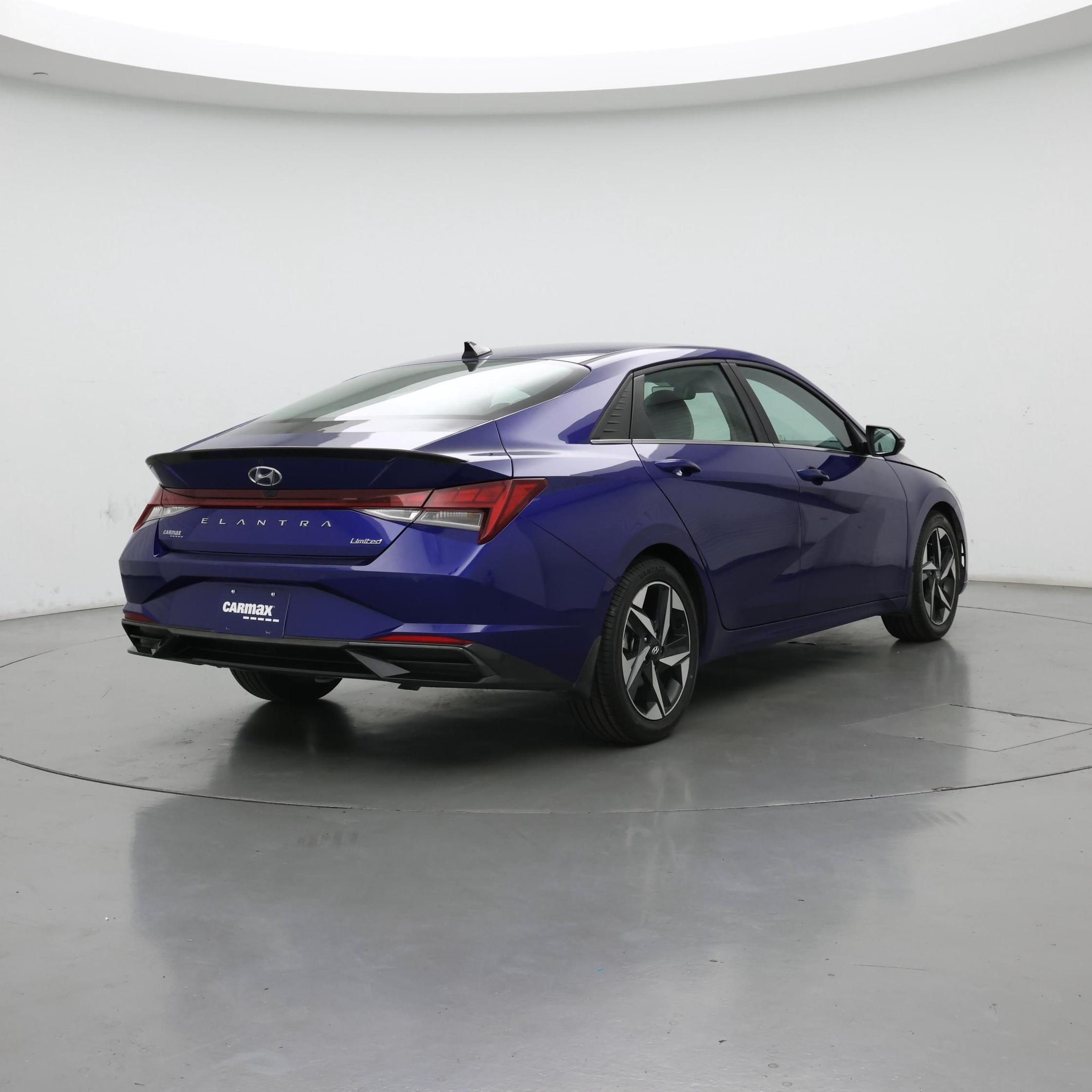 Thumbnail: 2022 Hyundai Elantra - 8
