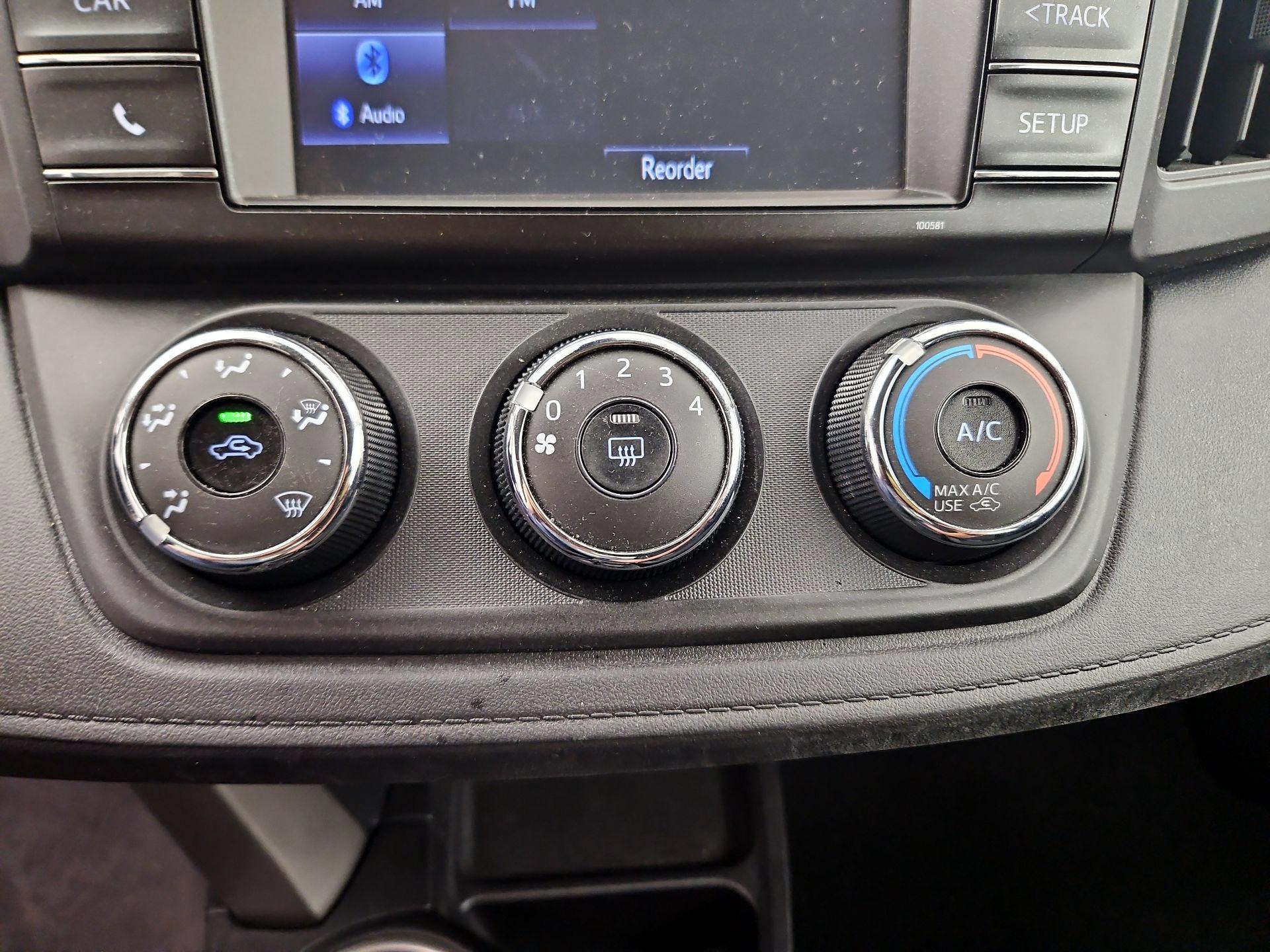 Thumbnail: 2017 Toyota RAV4 - 15