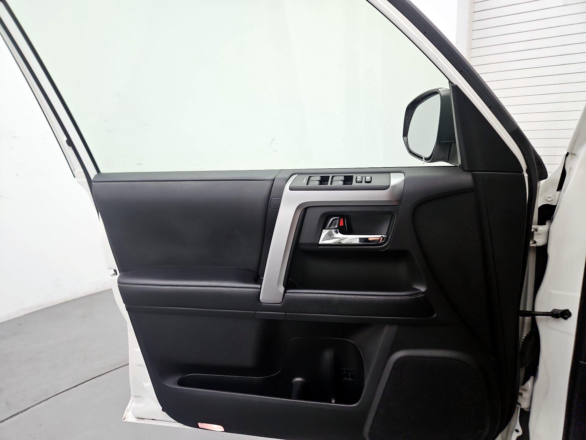 Thumbnail: 2021 Toyota 4Runner - 12
